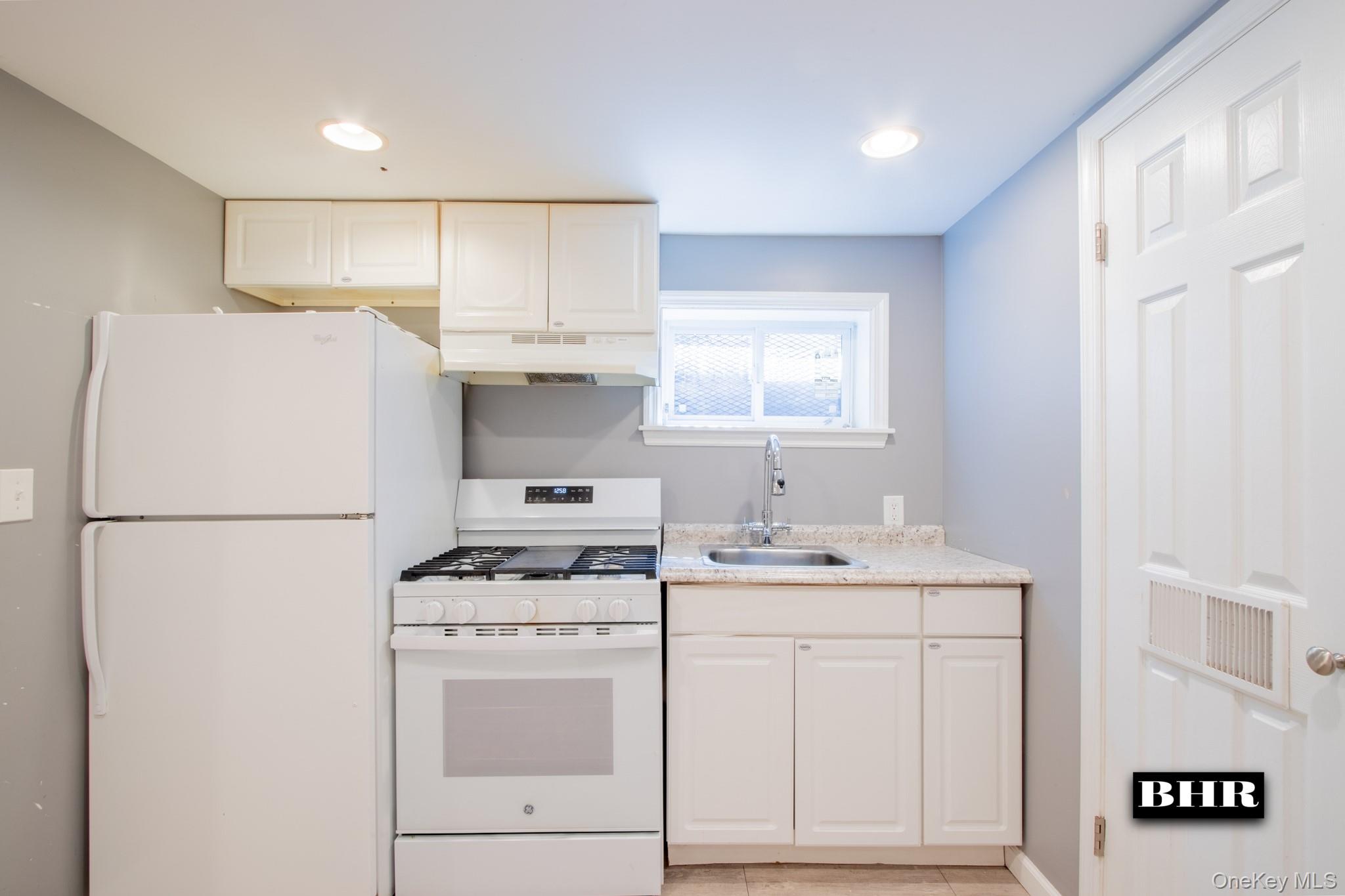154 Beaumont Street – For Sale photo 24