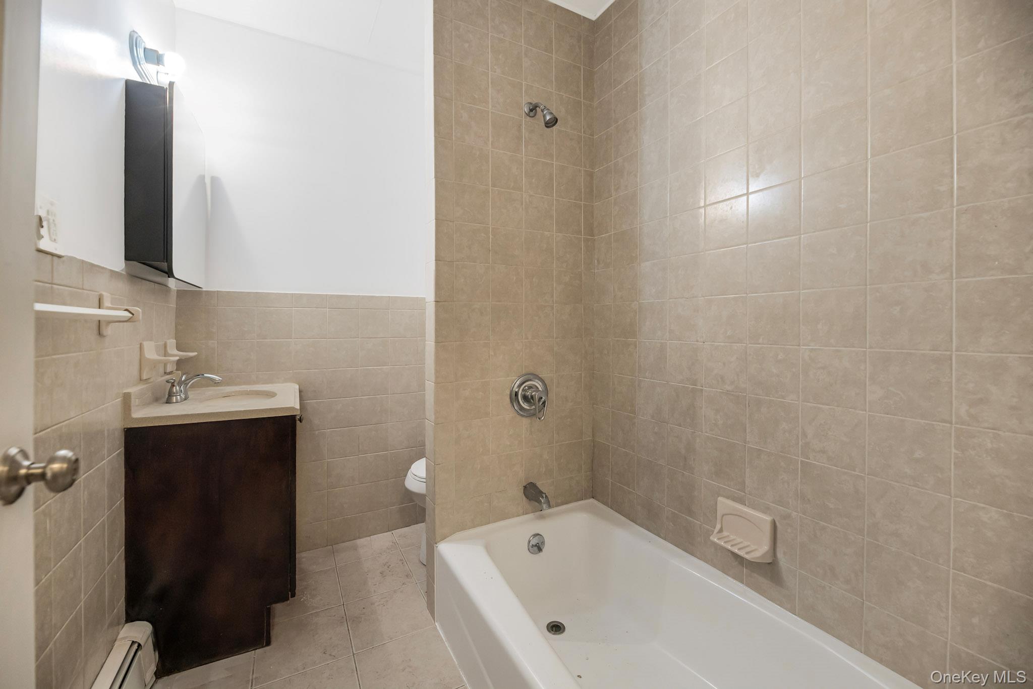 13 Beach Street – For Sale photo 11