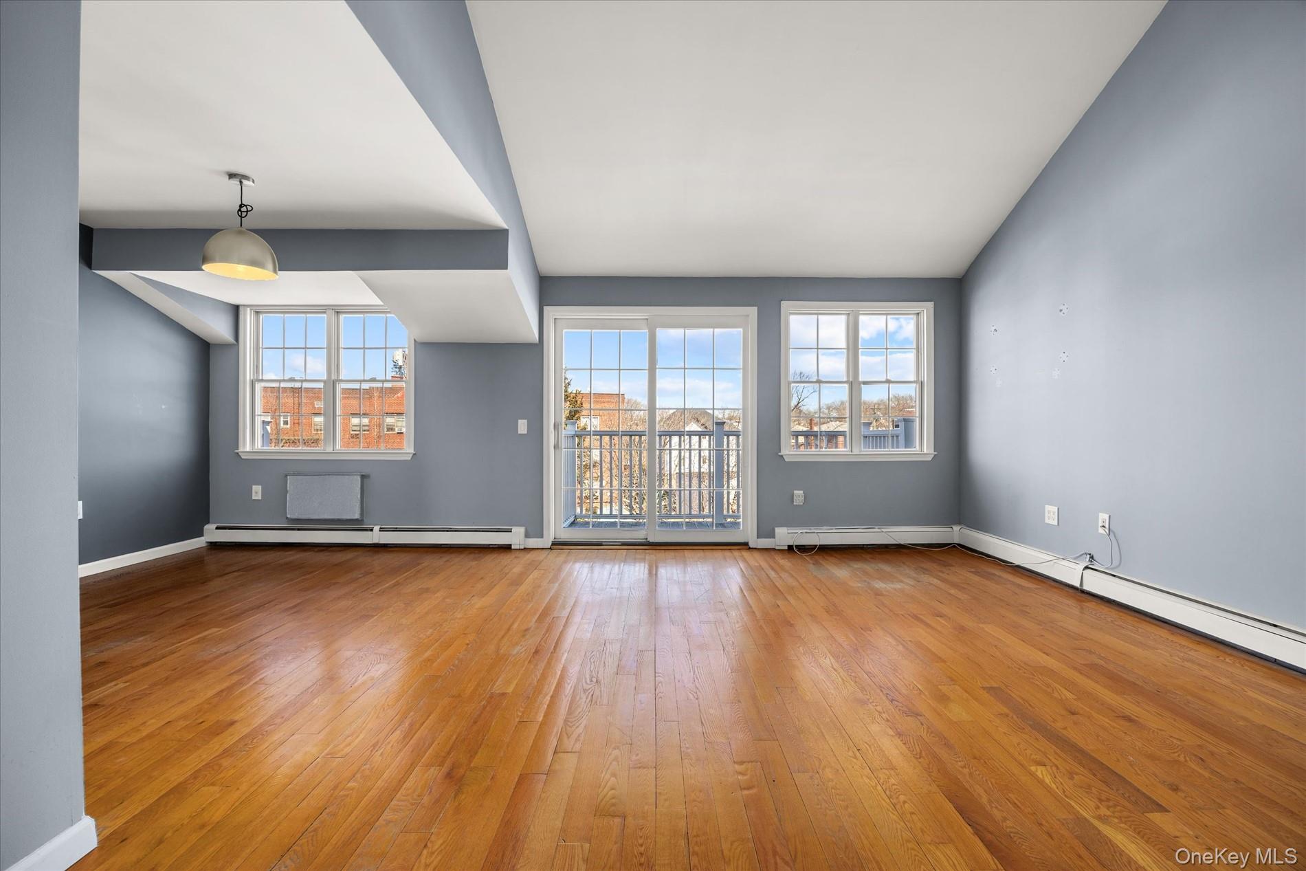 9428 Magnolia Court, Unit 3A photo 5