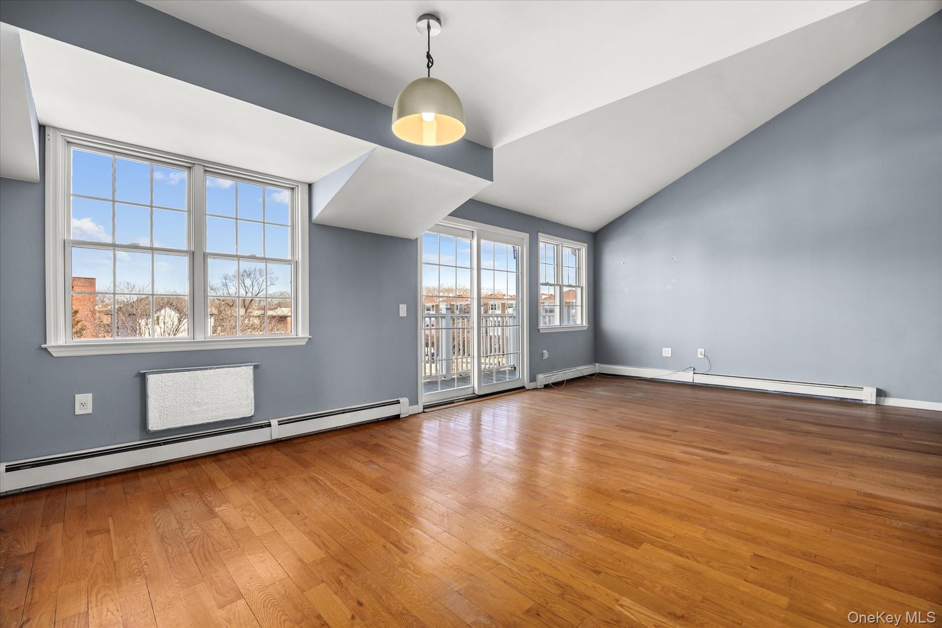 9428 Magnolia Court, Unit 3A photo 4