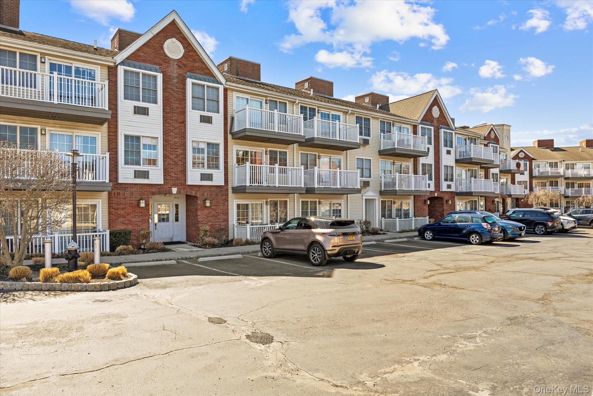 9428 Magnolia Court, Unit 3A photo 2