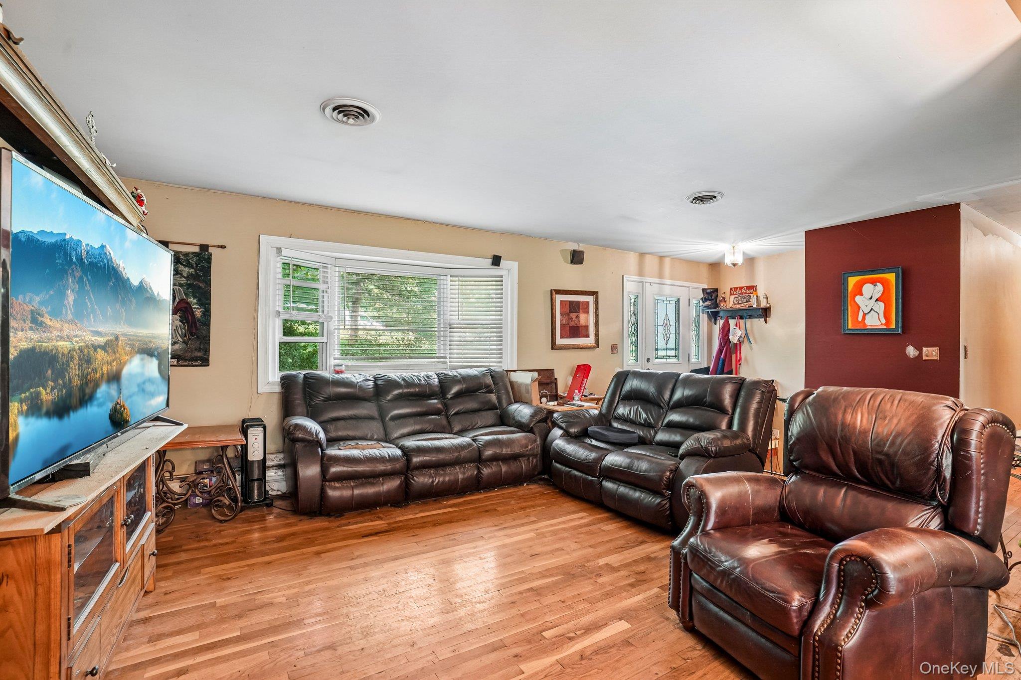 14 Helms Hill Road – For Sale photo 3