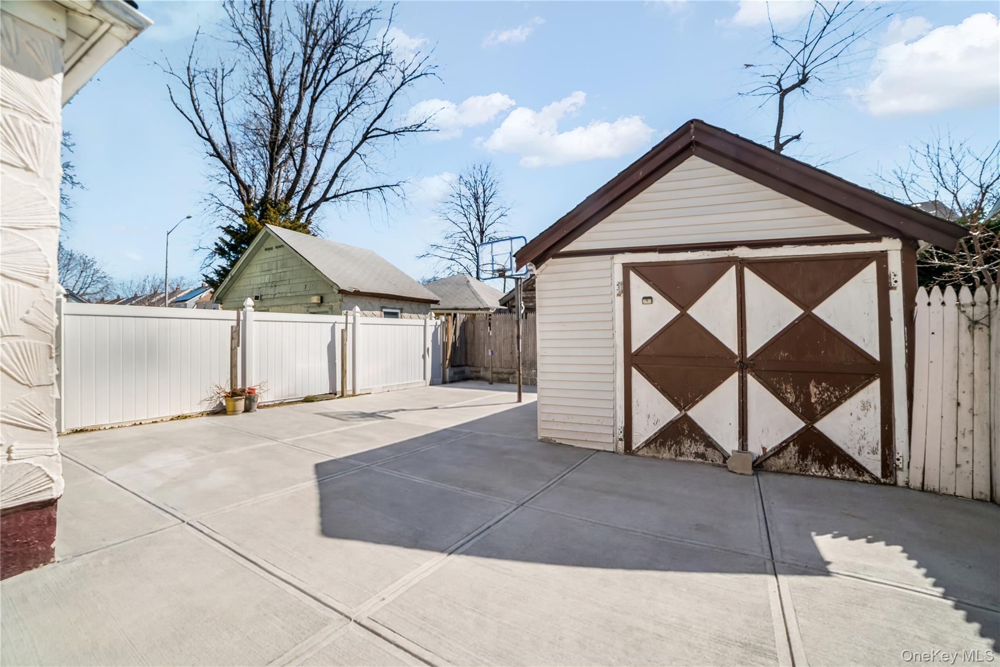 8905 Moline Street – For Sale photo 14
