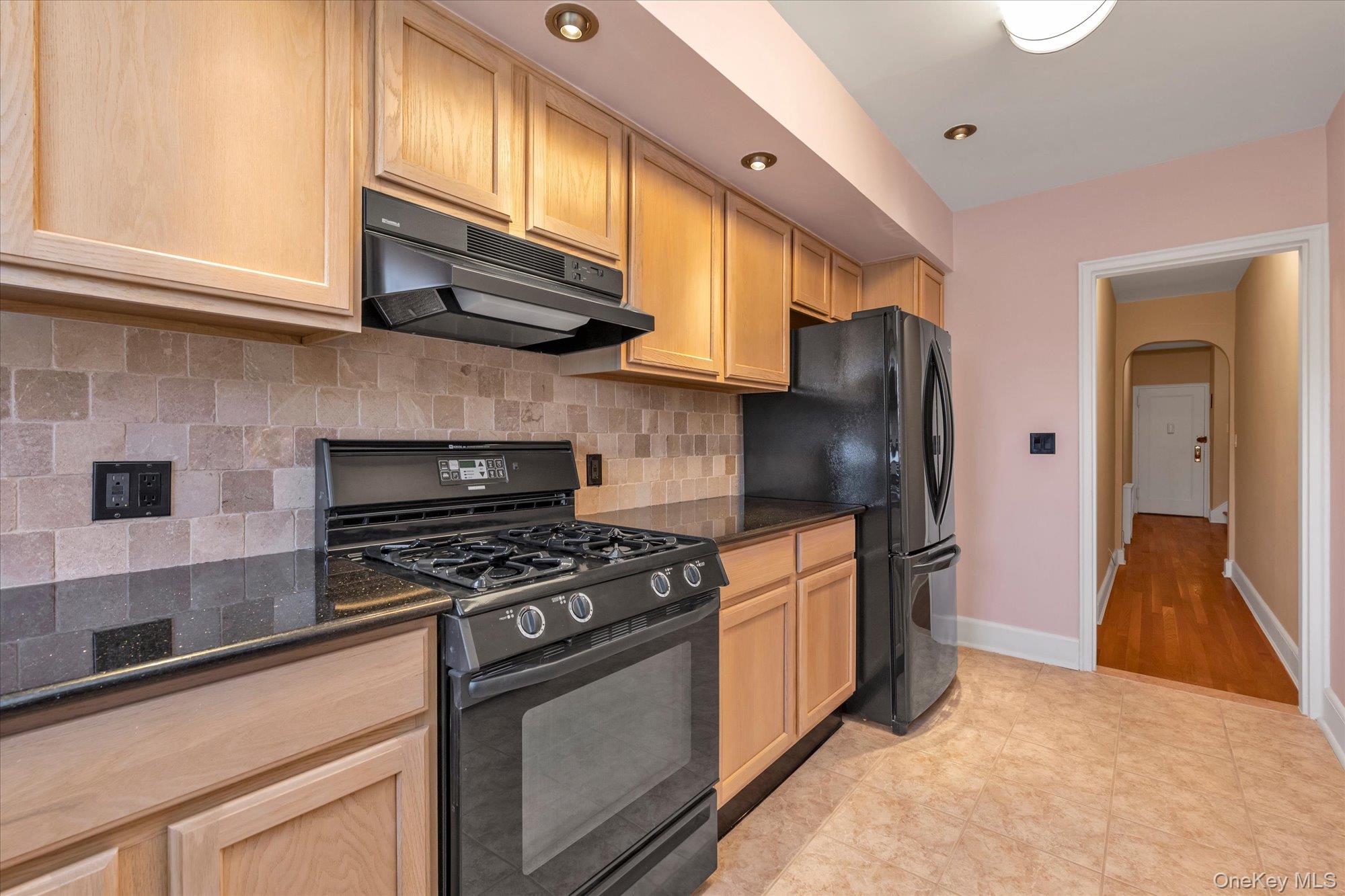 102 S Village Avenue, Unit 3B photo 6