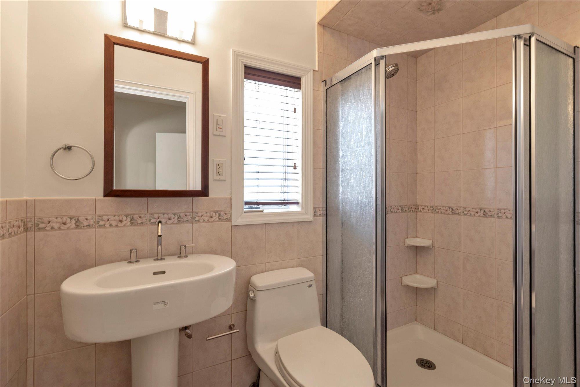 102 S Village Avenue, Unit 3B photo 12