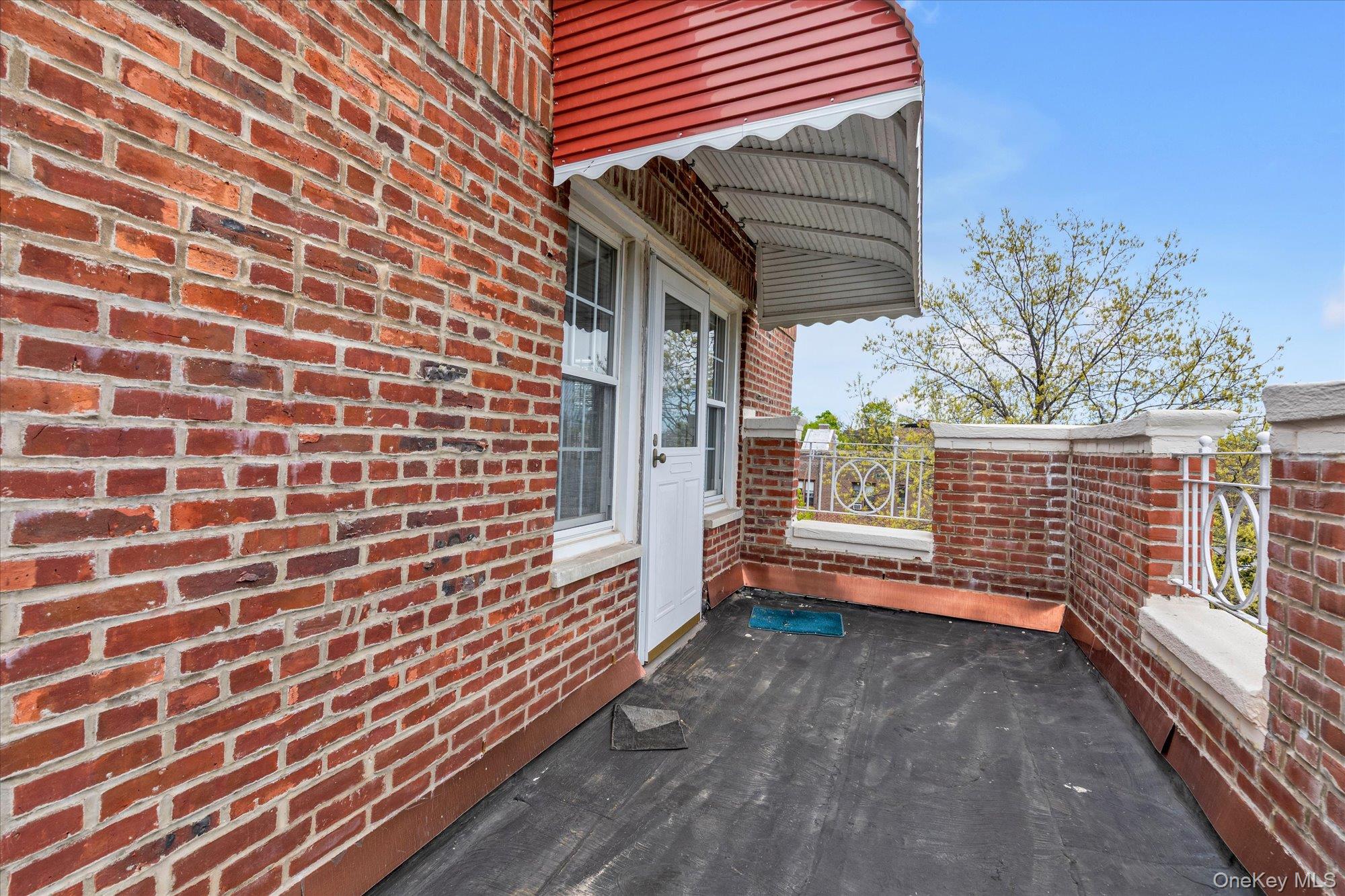 102 S Village Avenue, Unit 3B photo 29