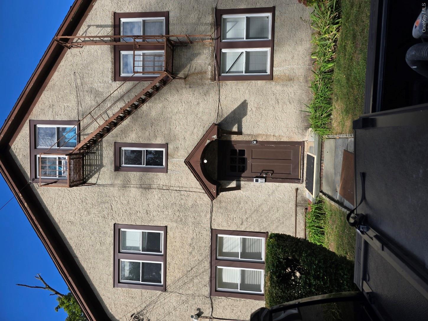 151 N Evart Avenue, Unit 1G