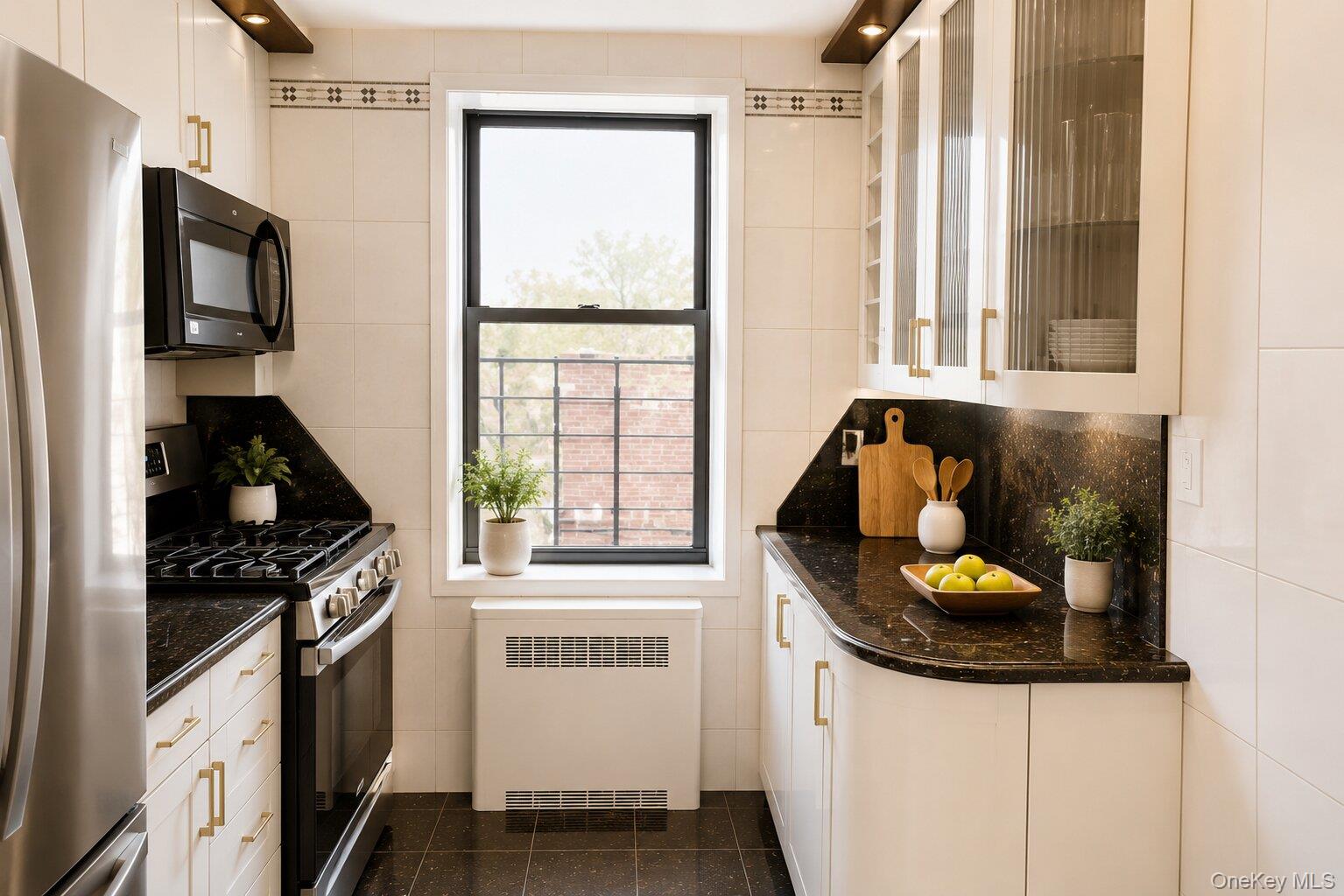 65-10 108th Street, Unit 6F photo 5