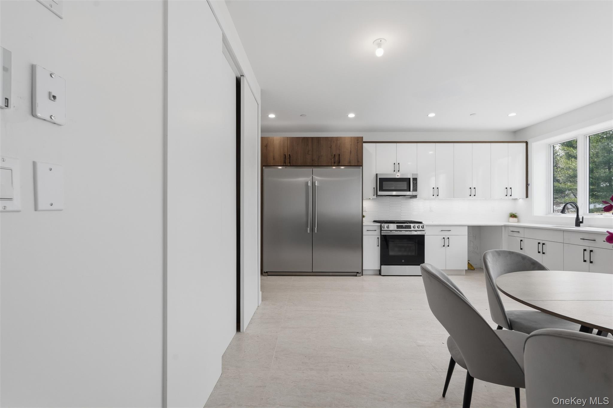 3 Valley Way, Unit 220 photo 7