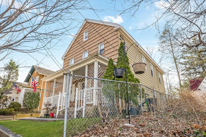16 Mackey Avenue – For Sale photo 2