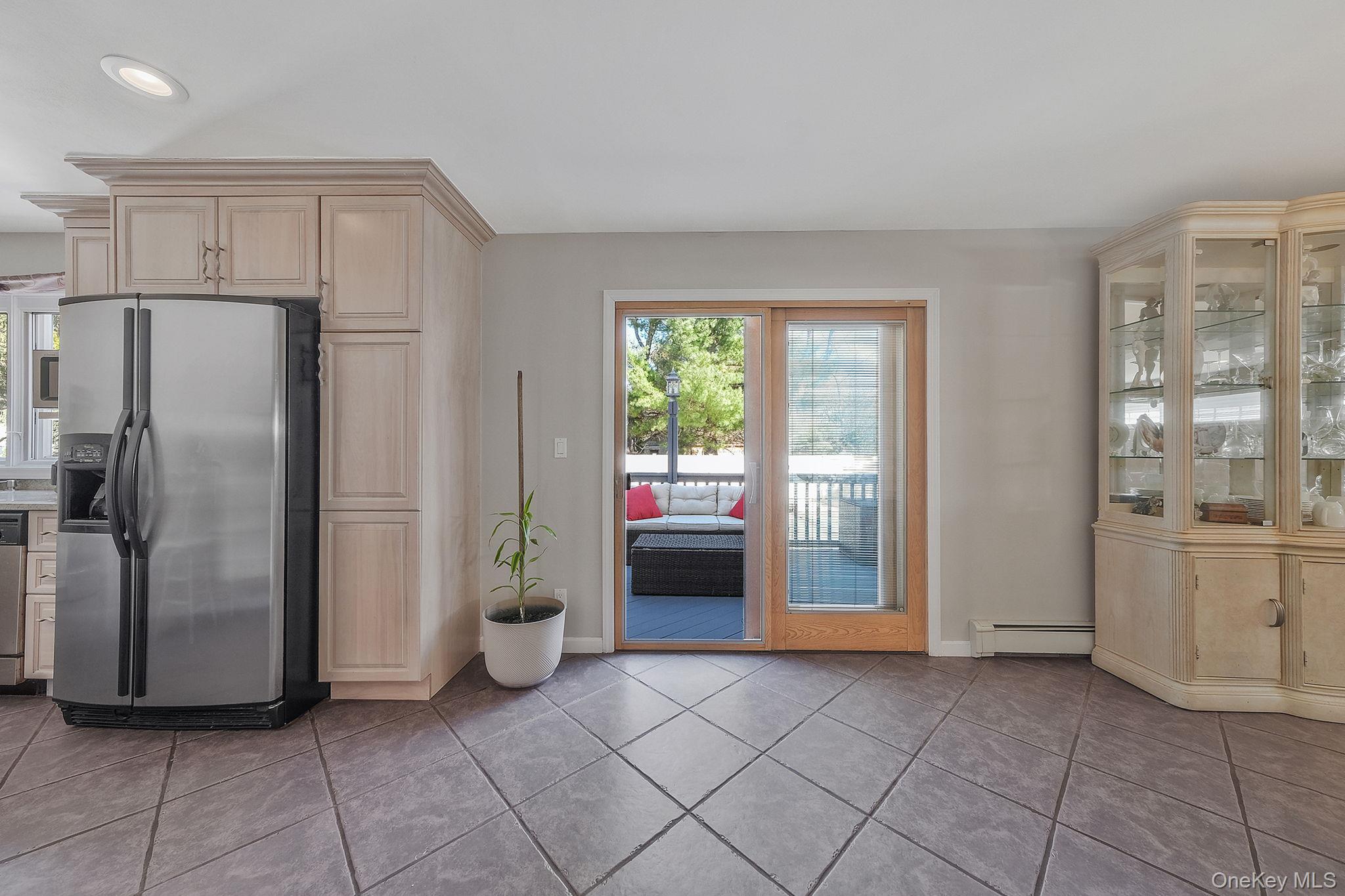 43 Hallock Avenue – For Sale photo 15