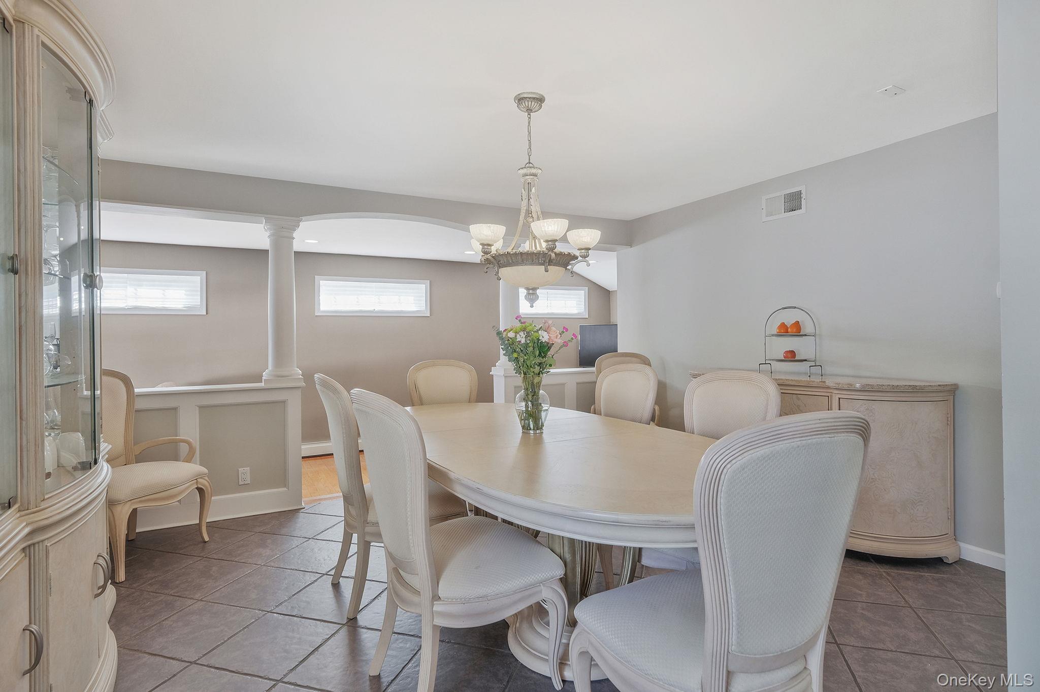 43 Hallock Avenue – For Sale photo 23