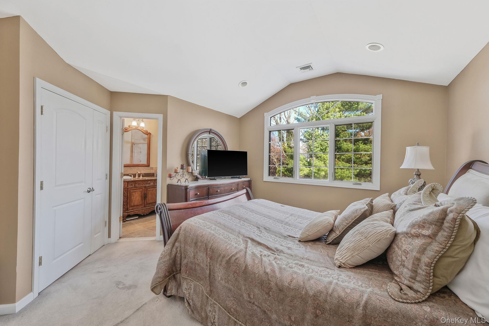 43 Hallock Avenue – For Sale photo 38
