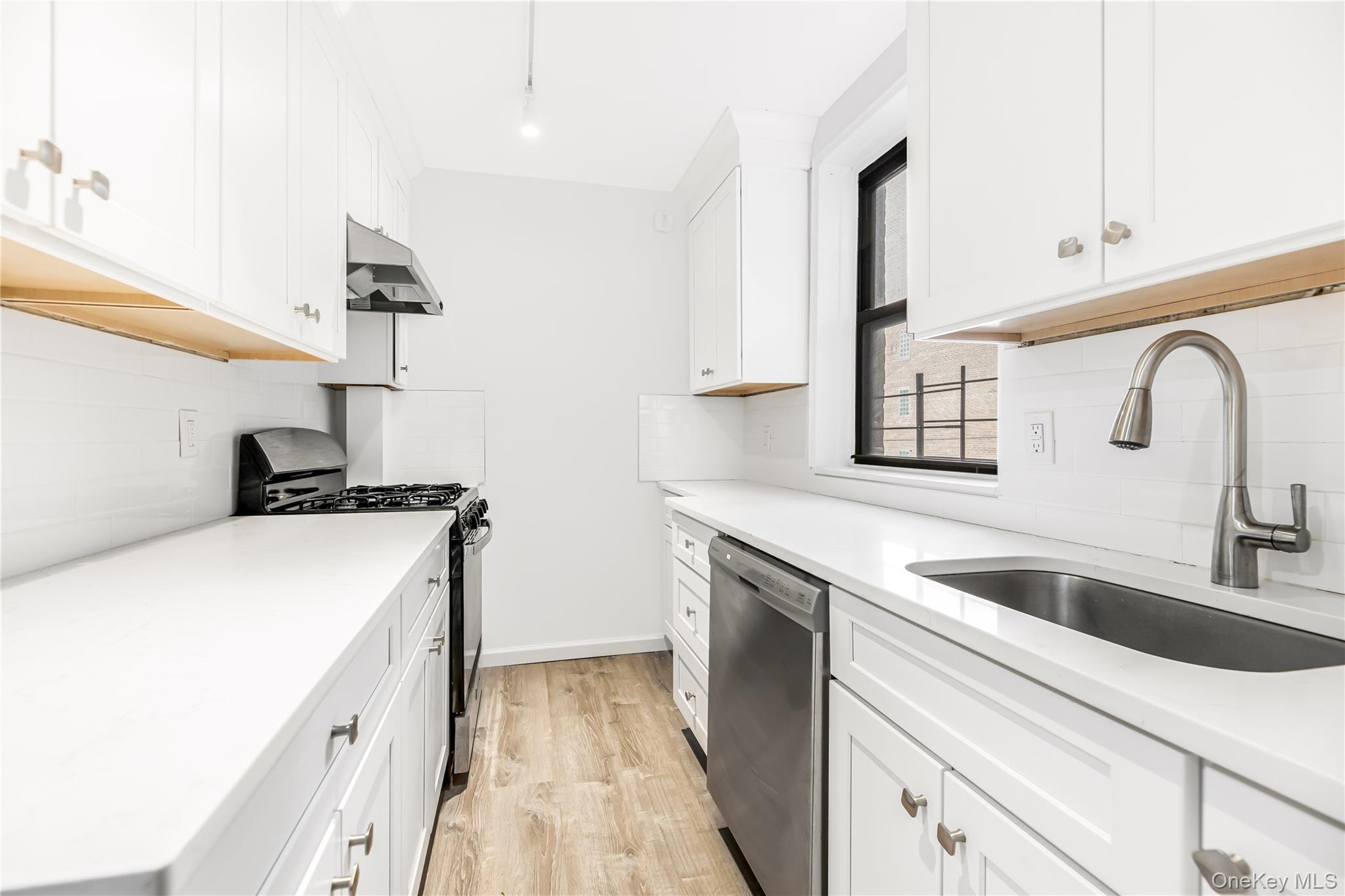 525 W 235th Street, Unit 3F photo 6
