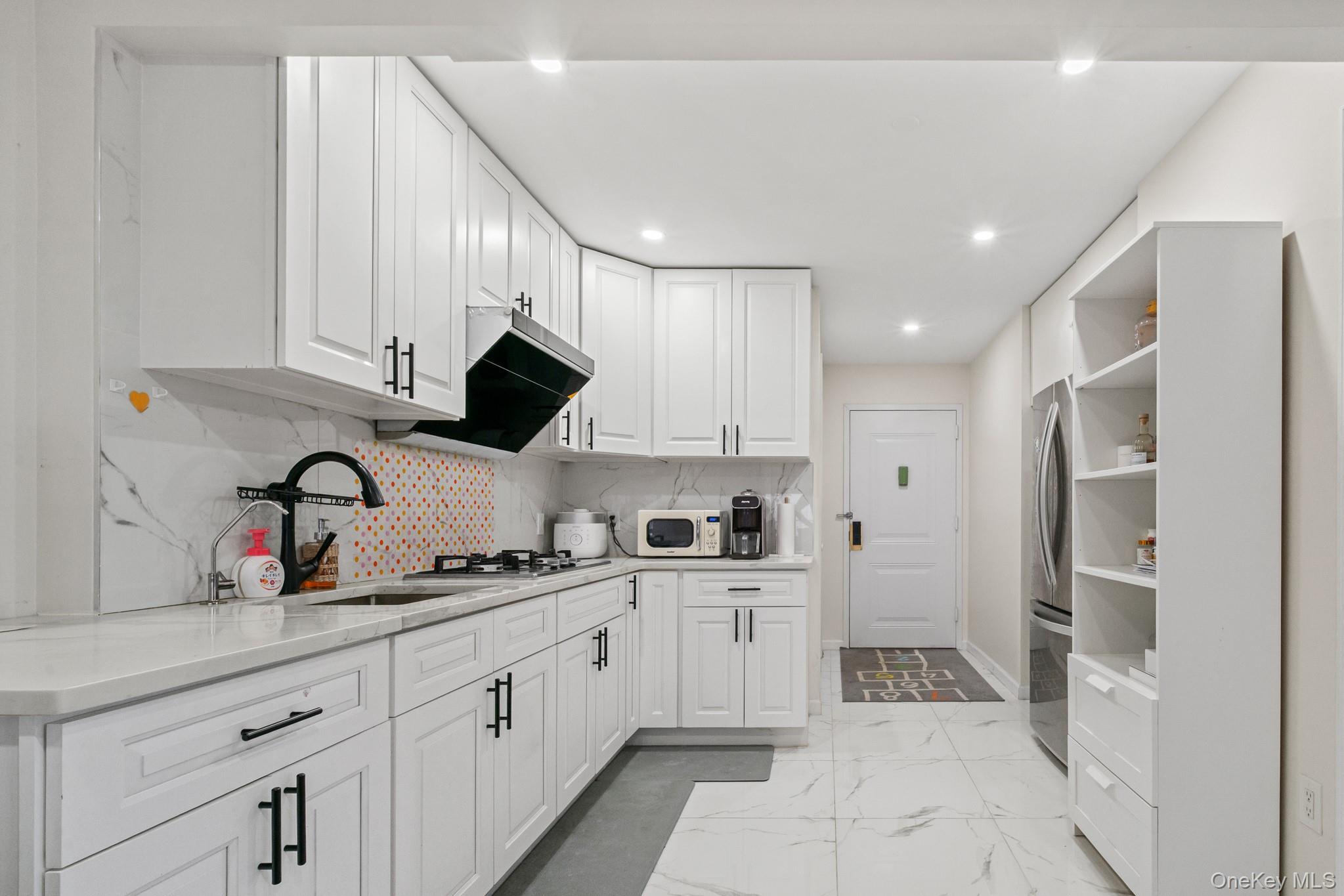 3720 Prince Street, Unit 11B
