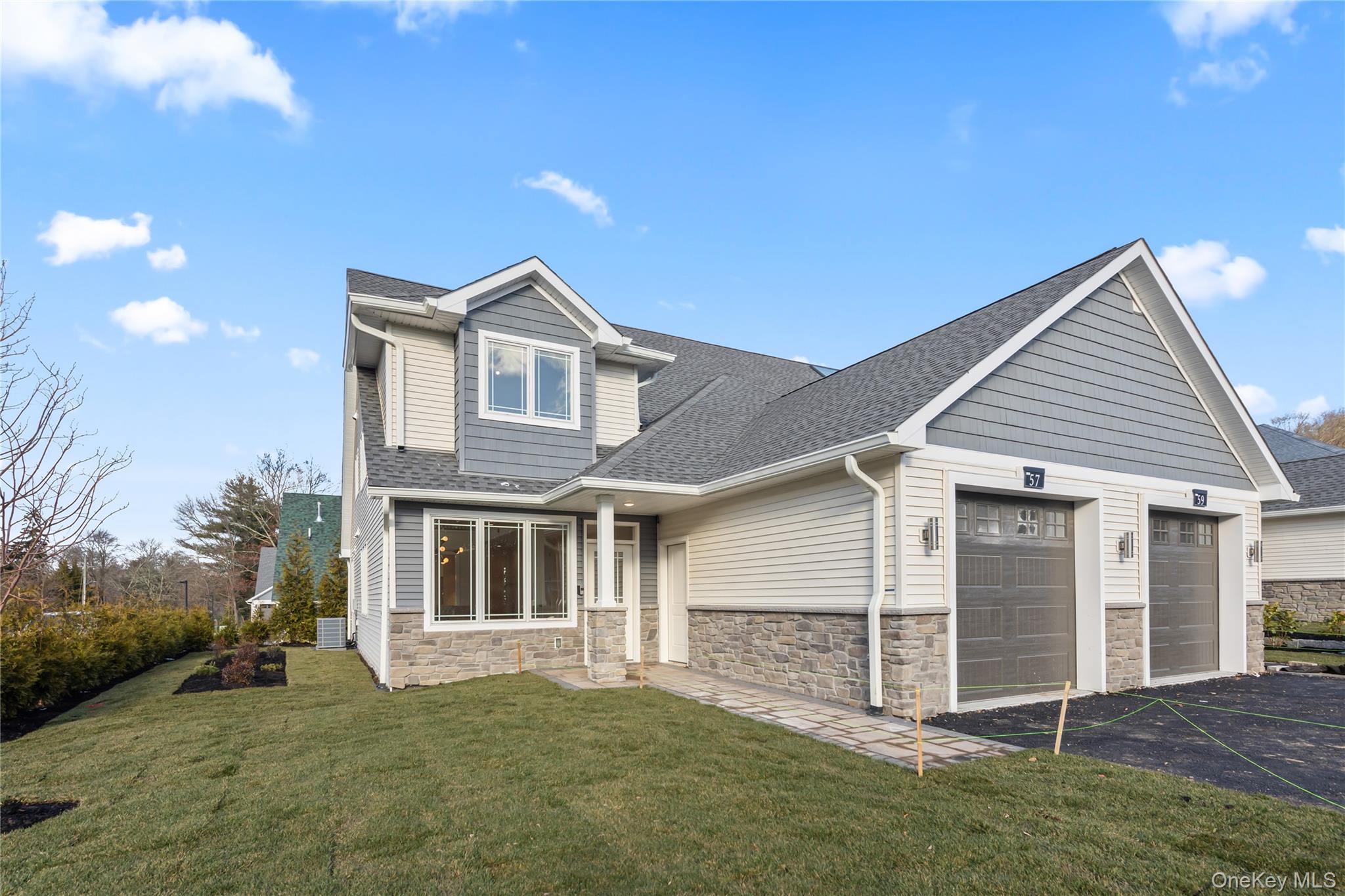 19 Dessau Circle – For Sale