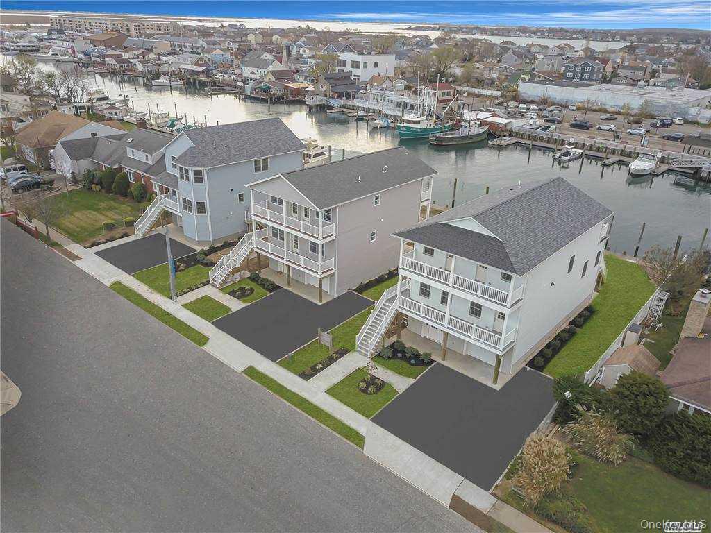 718 Guy Lombardo Avenue – For Sale photo 33
