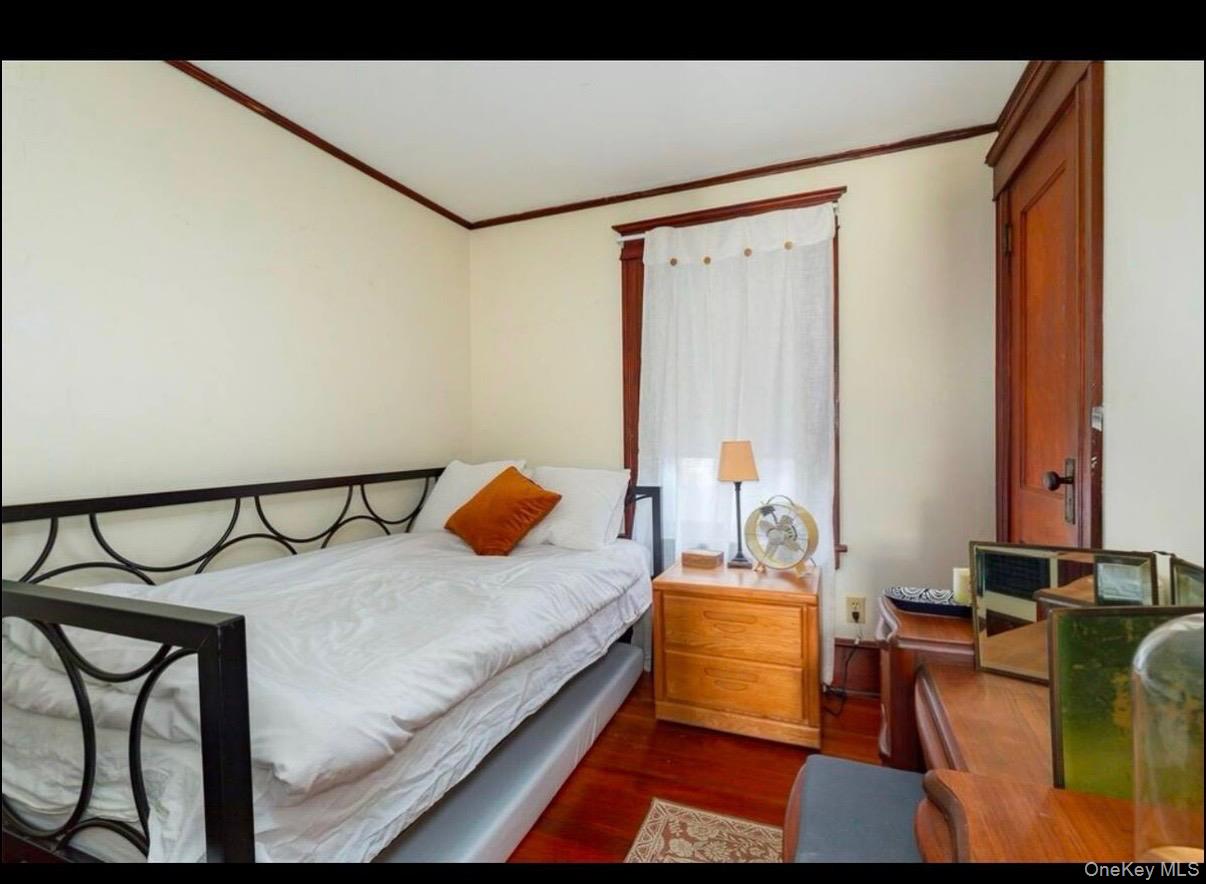 10 Oakwood Boulevard – For Sale photo 9