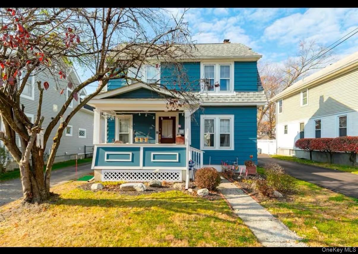 10 Oakwood Boulevard – For Sale