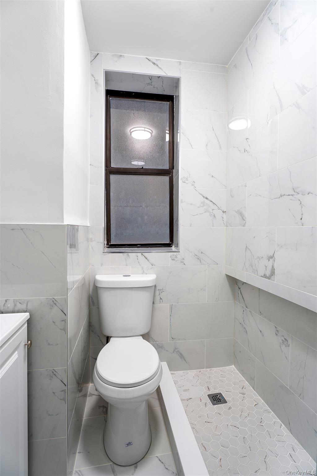 246 E 51st Street, Unit 8 photo 7