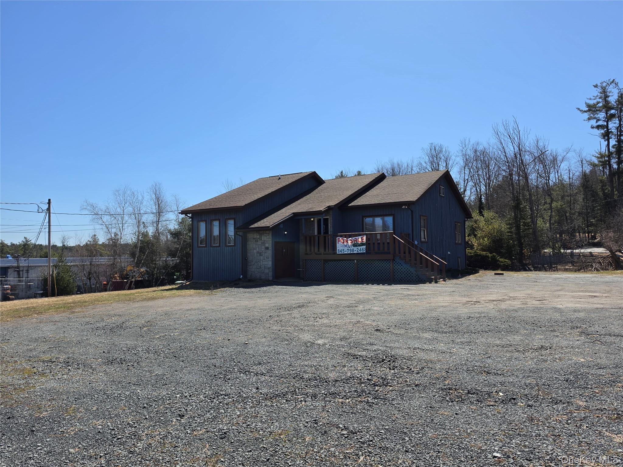 740 Southwoods Drive – For Sale photo 11