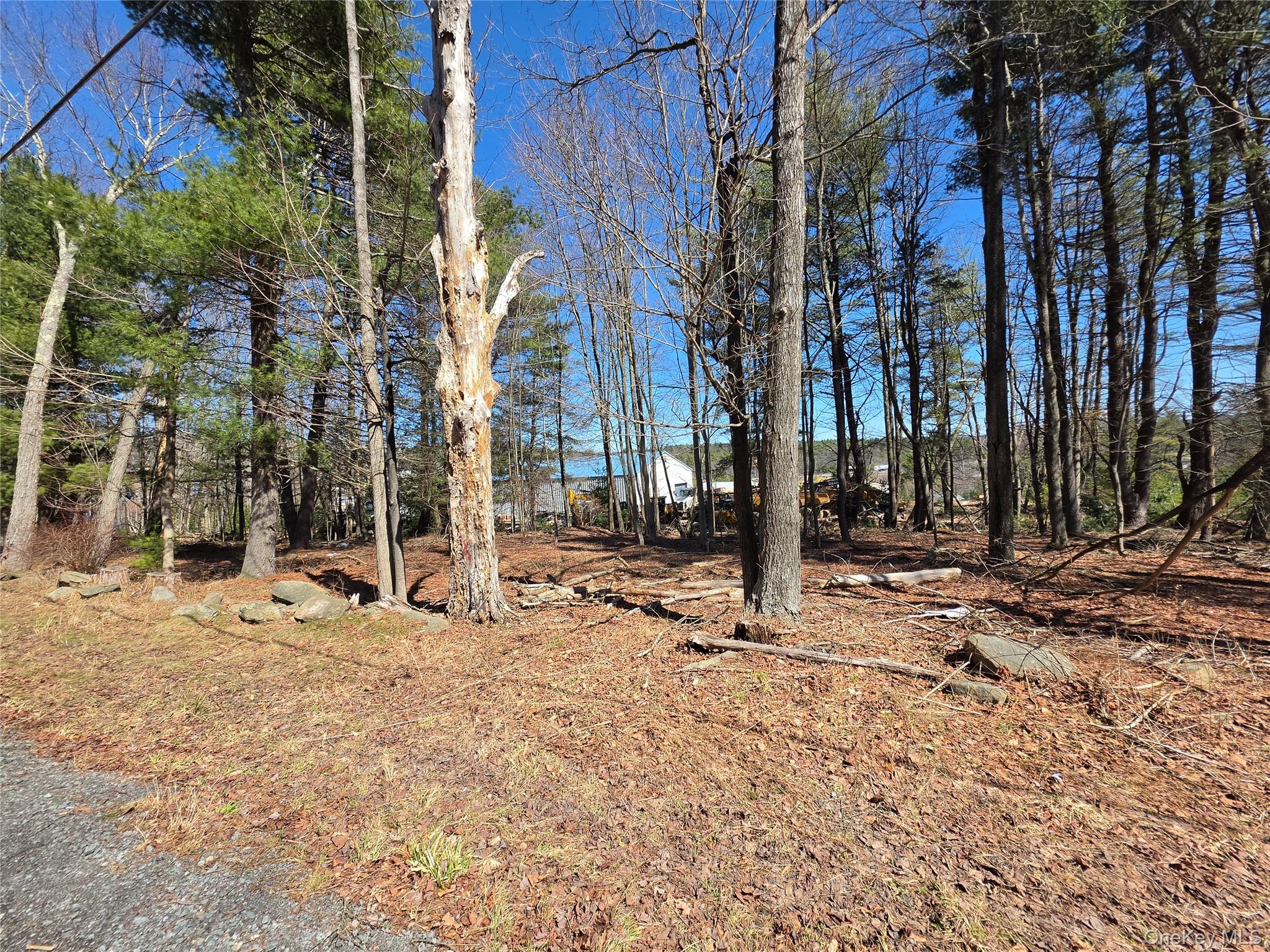 740 Southwoods Drive – For Sale photo 33