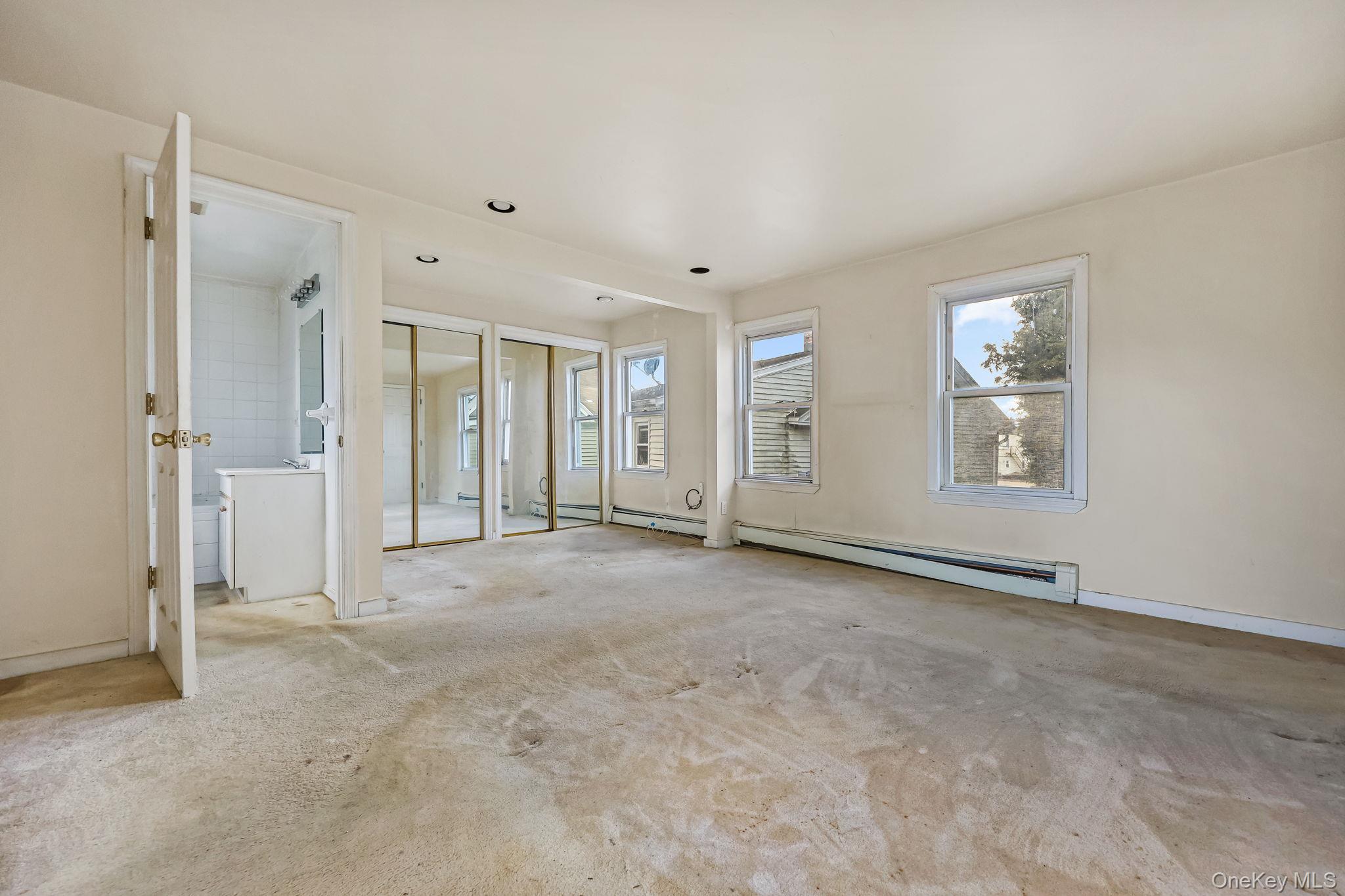 15 Henry Street – For Sale photo 13