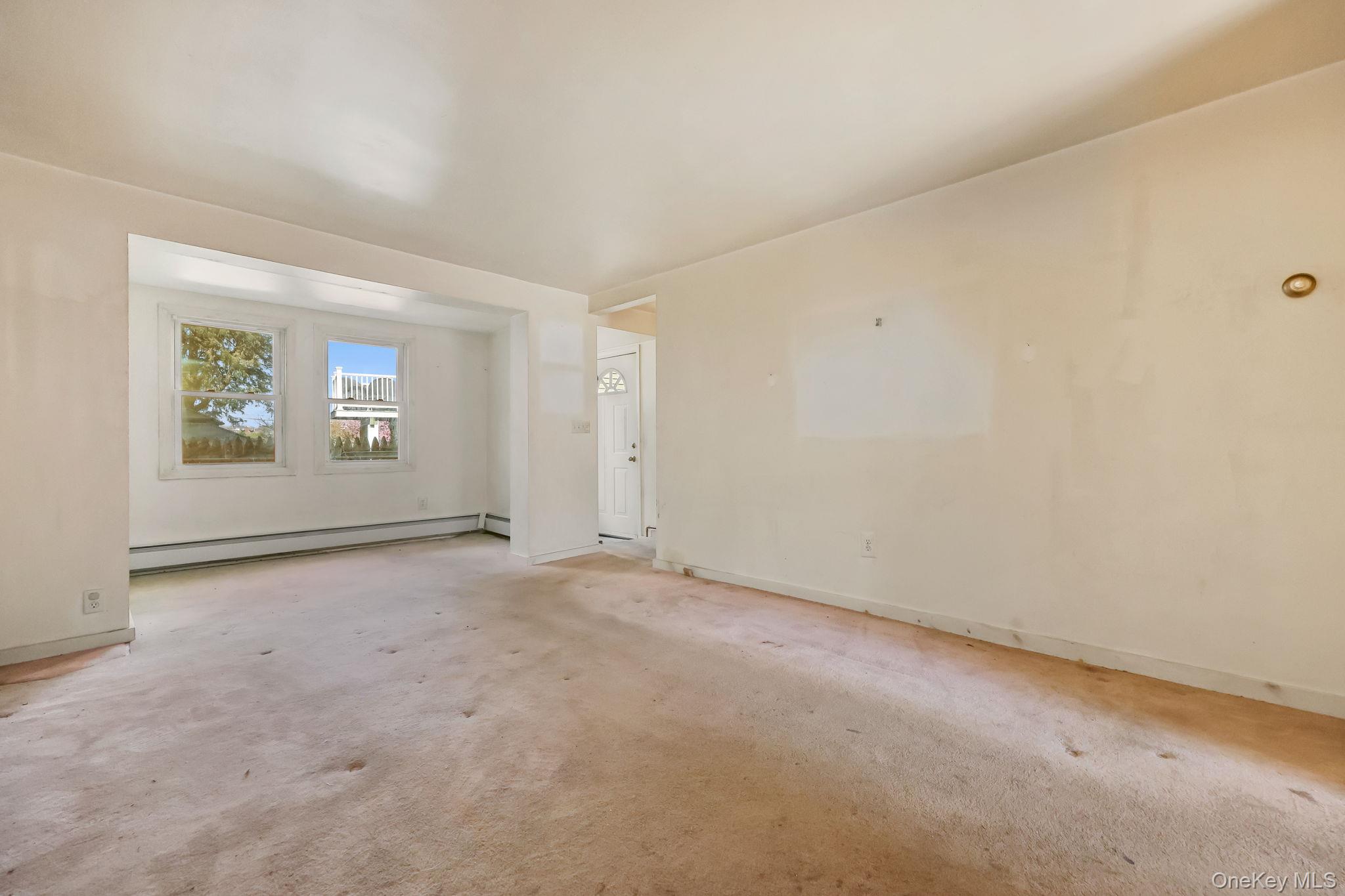 15 Henry Street – For Sale photo 4