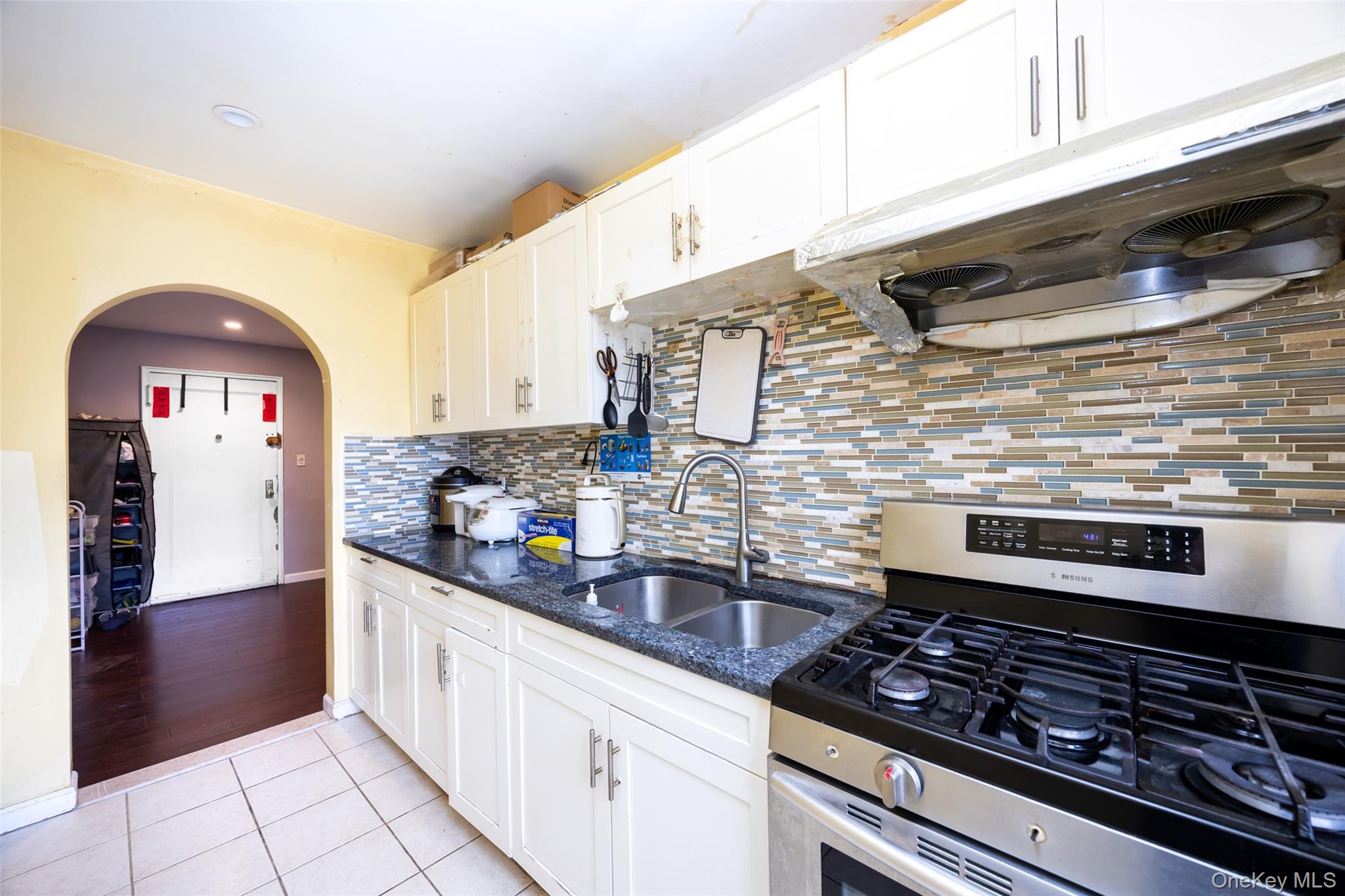 69-12 140th Street, Unit 2C photo 4