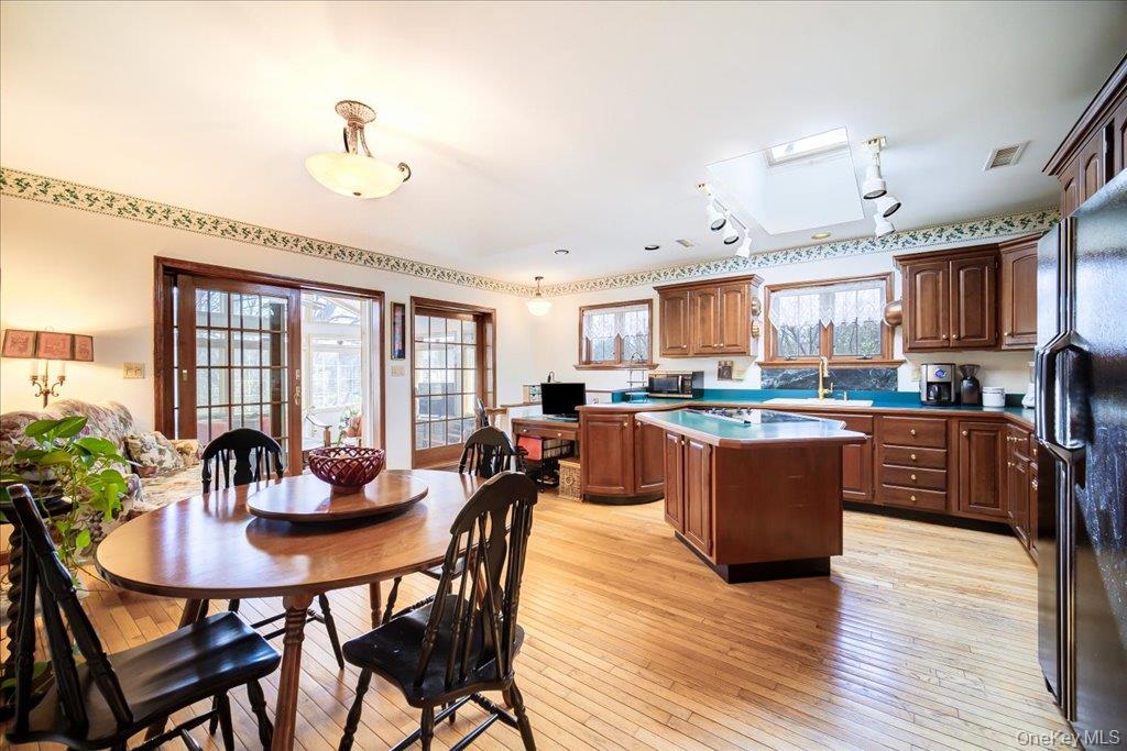 650 Netherwood Road – For Sale photo 13