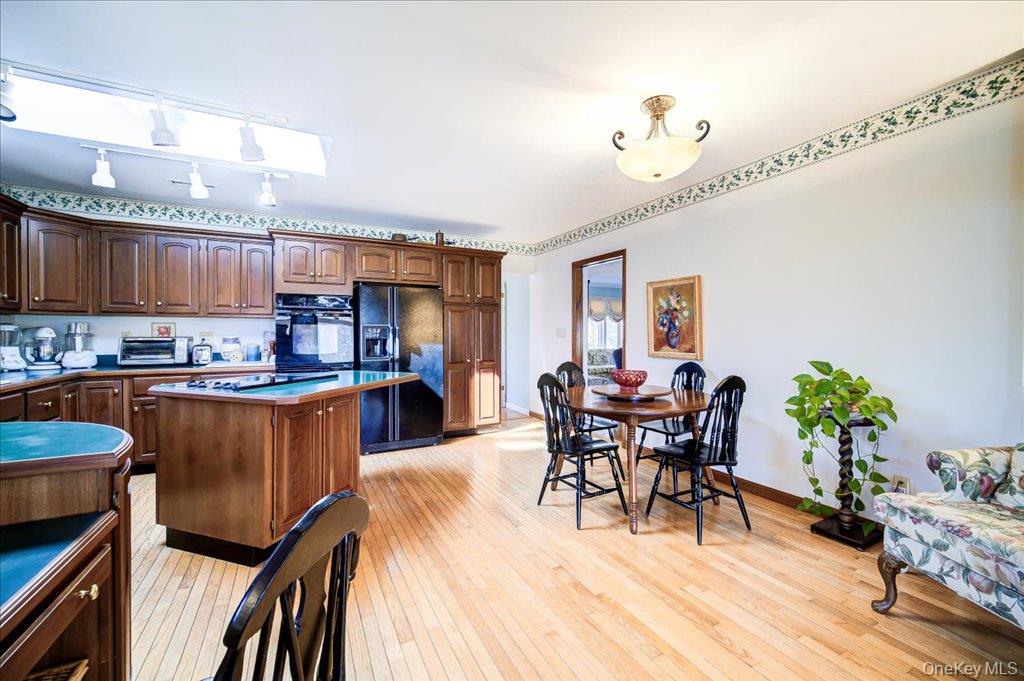 650 Netherwood Road – For Sale photo 18