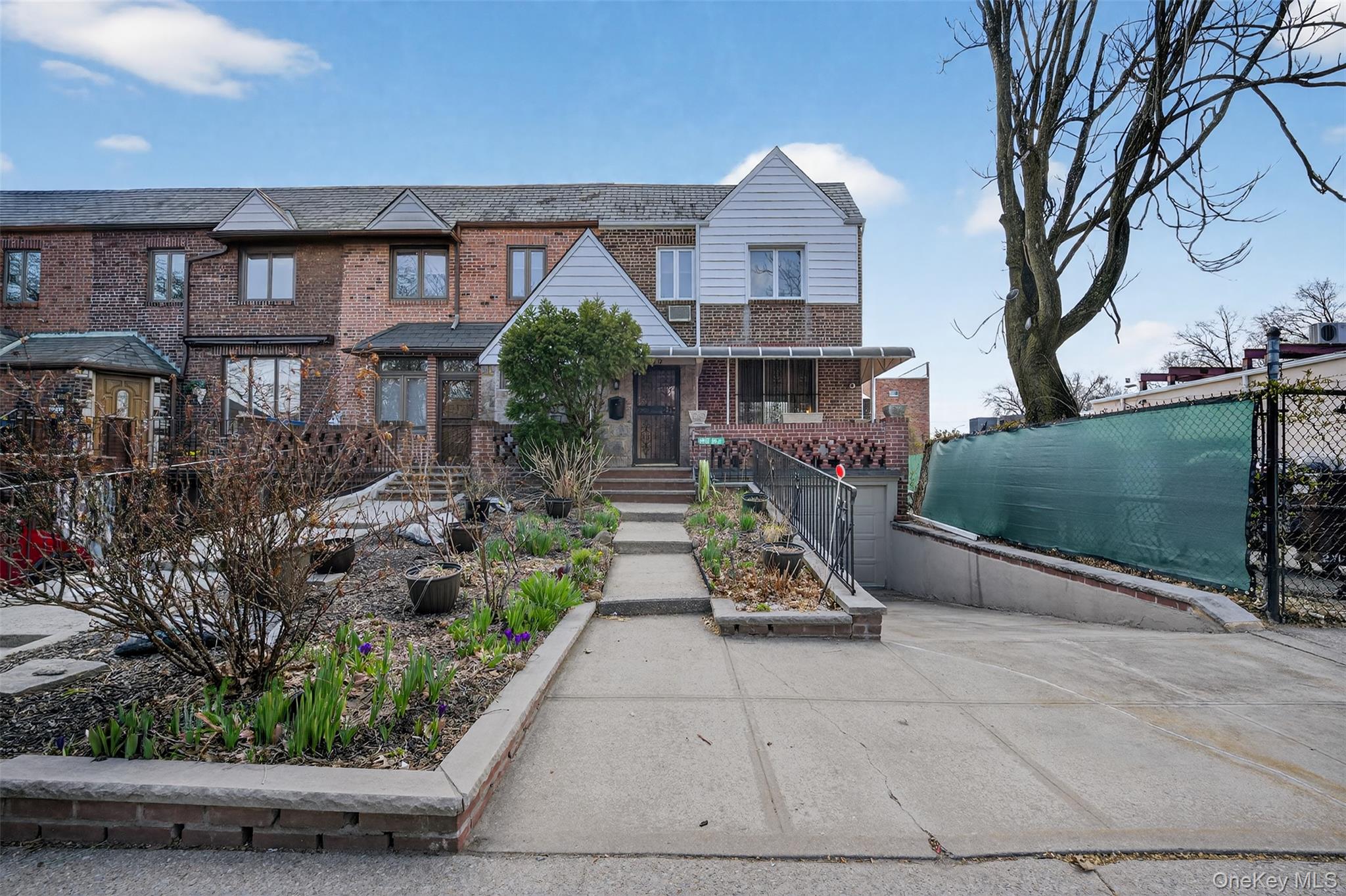 85-12 65th Drive – For Sale photo 2