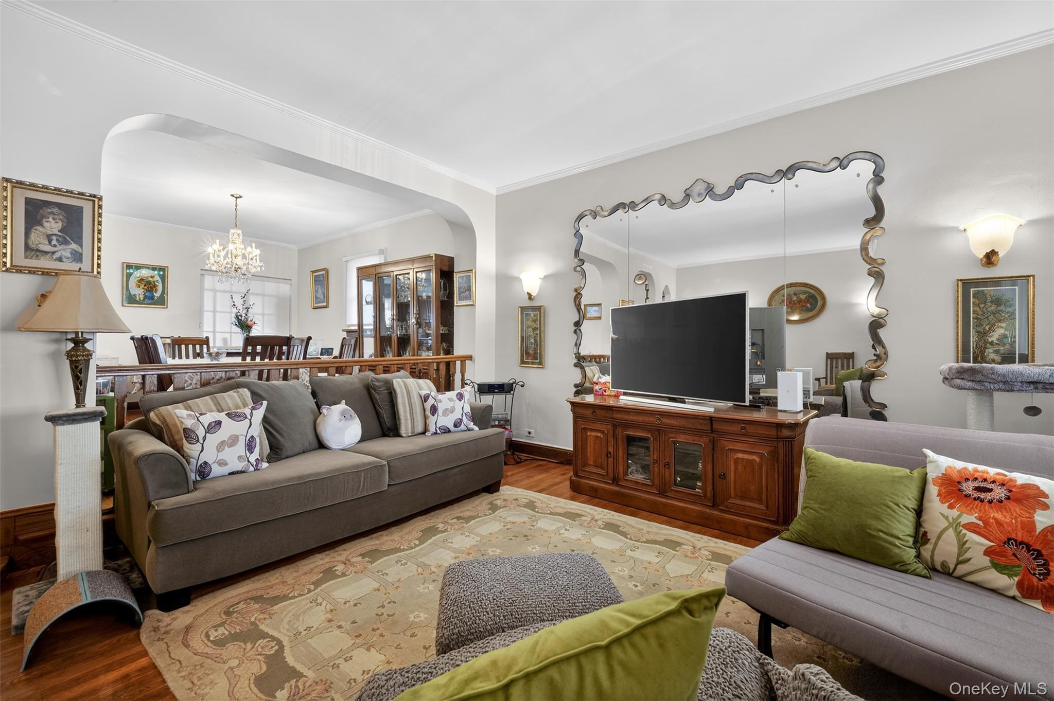 85-12 65th Drive – For Sale photo 6