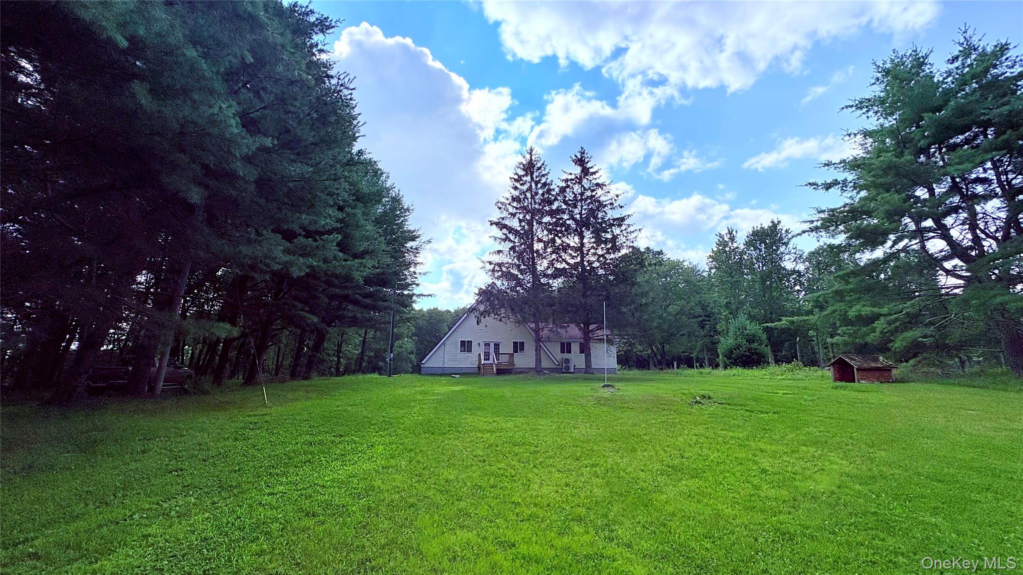 107 Pinewood Road – For Sale photo 2