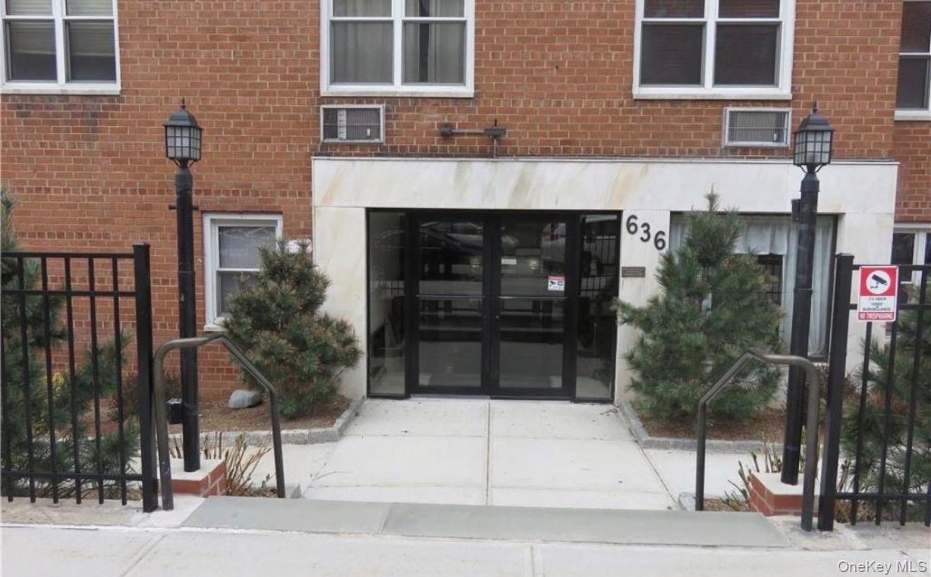 636 N Terrace Avenue, Unit 6C photo 11