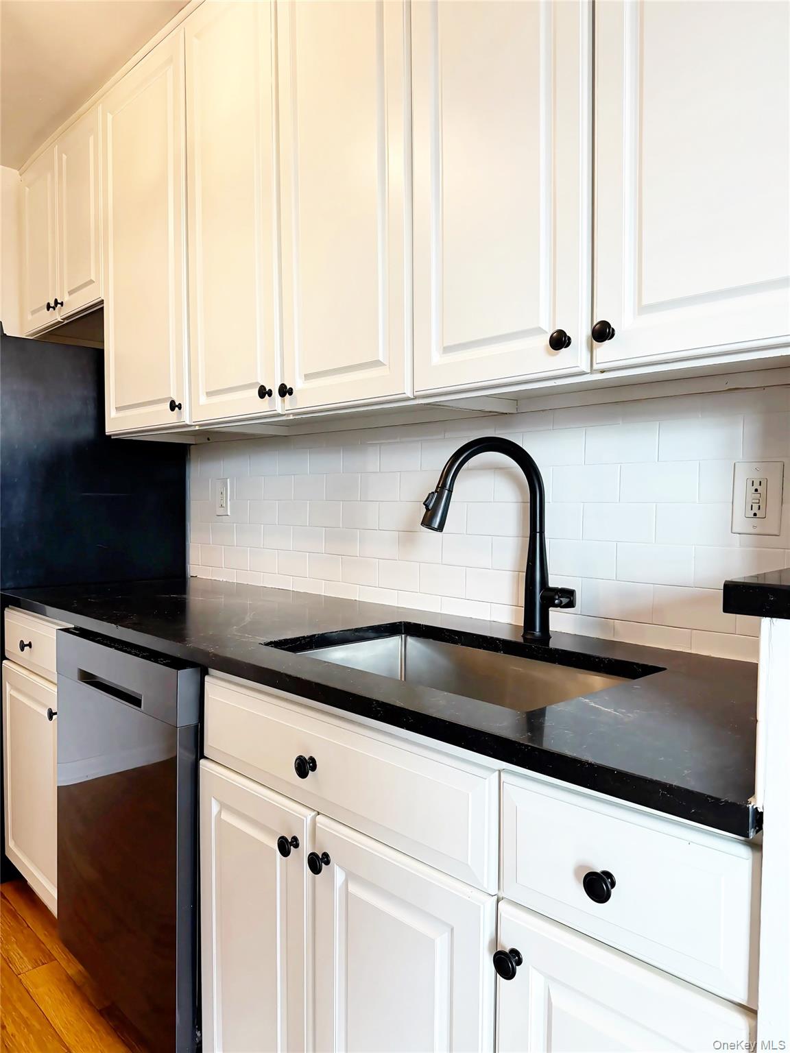 636 N Terrace Avenue, Unit 6C photo 4