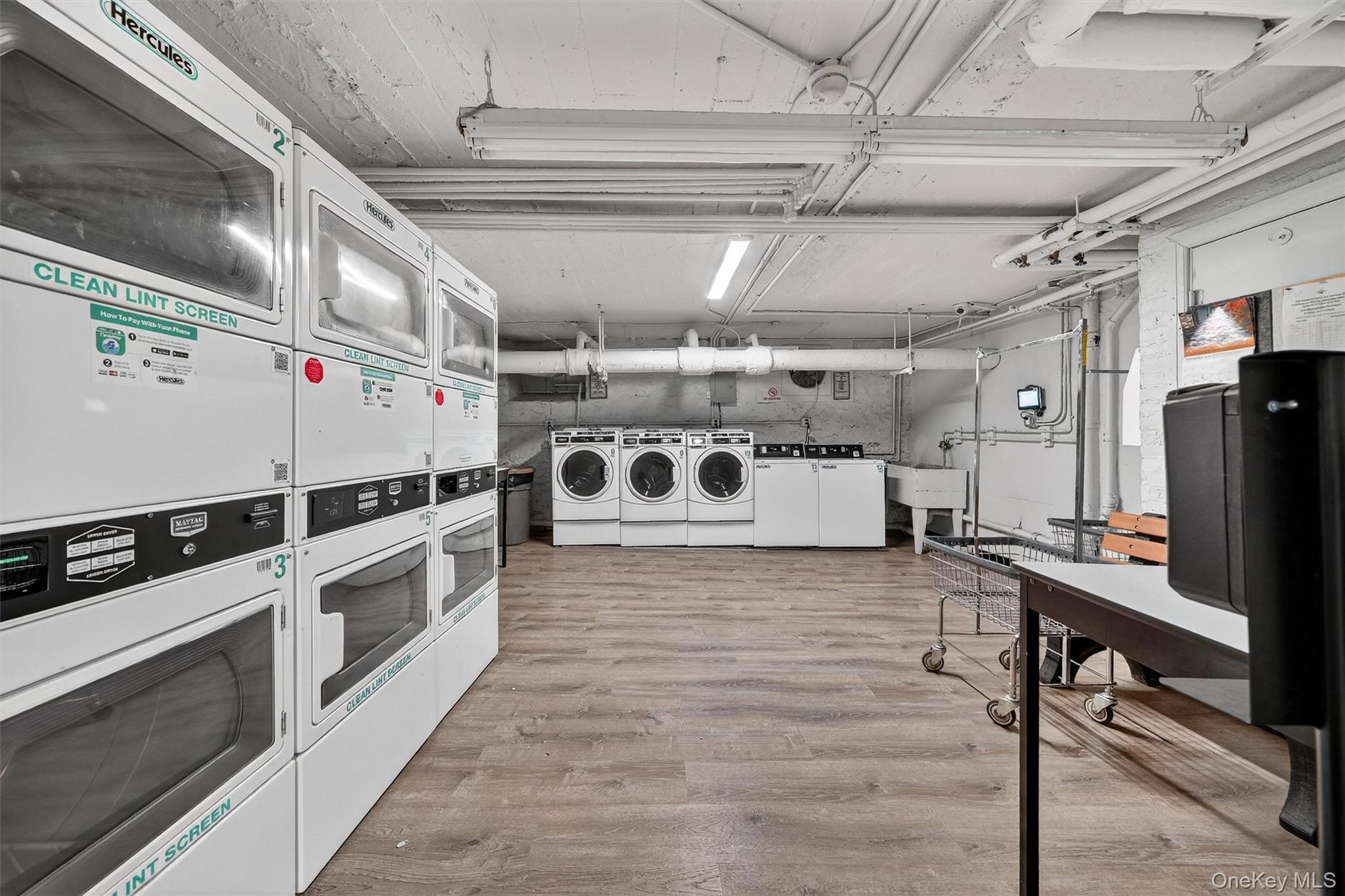 475 Bronx River Road, Unit 2D photo 27