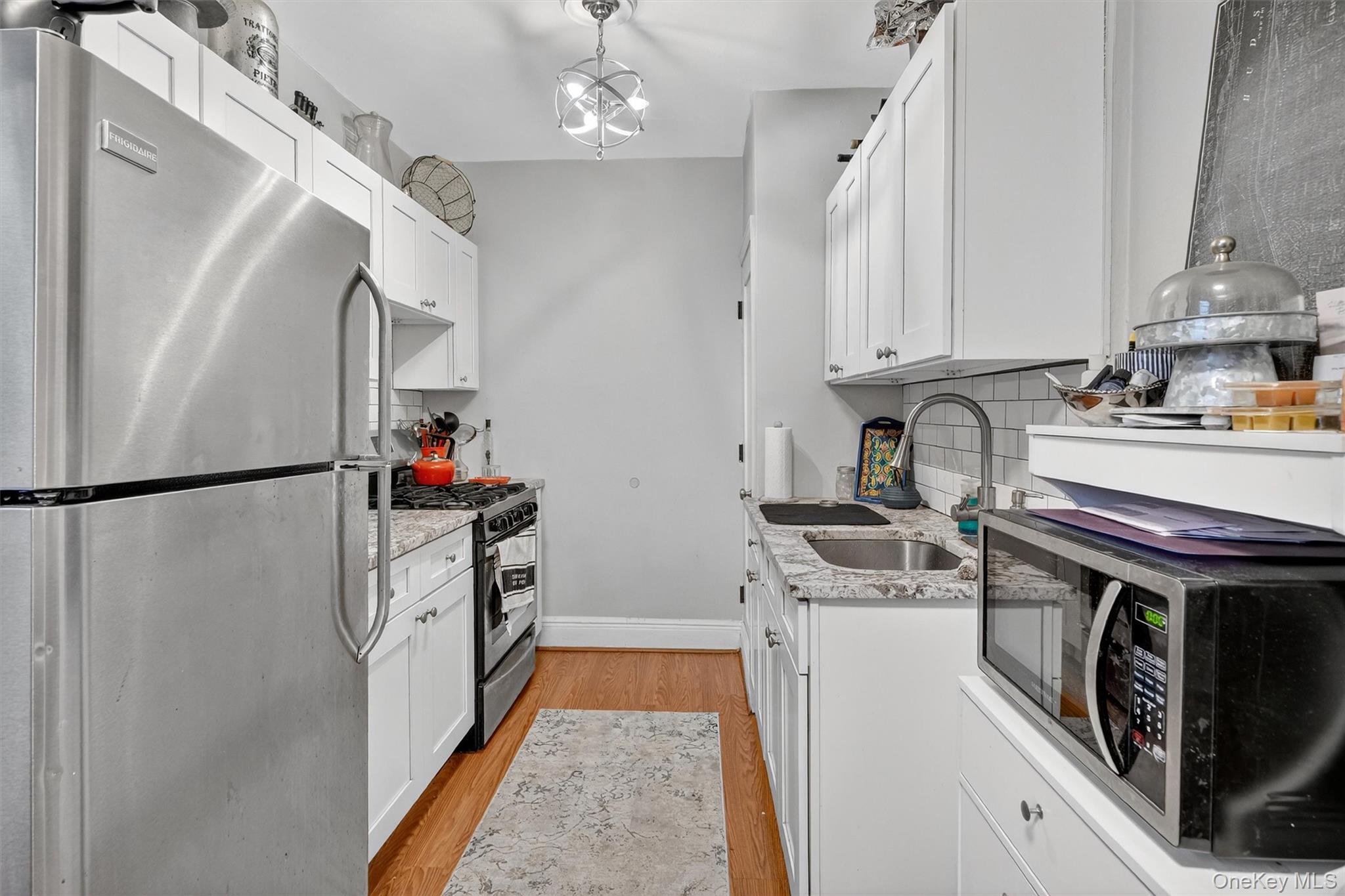 475 Bronx River Road, Unit 2D photo 17