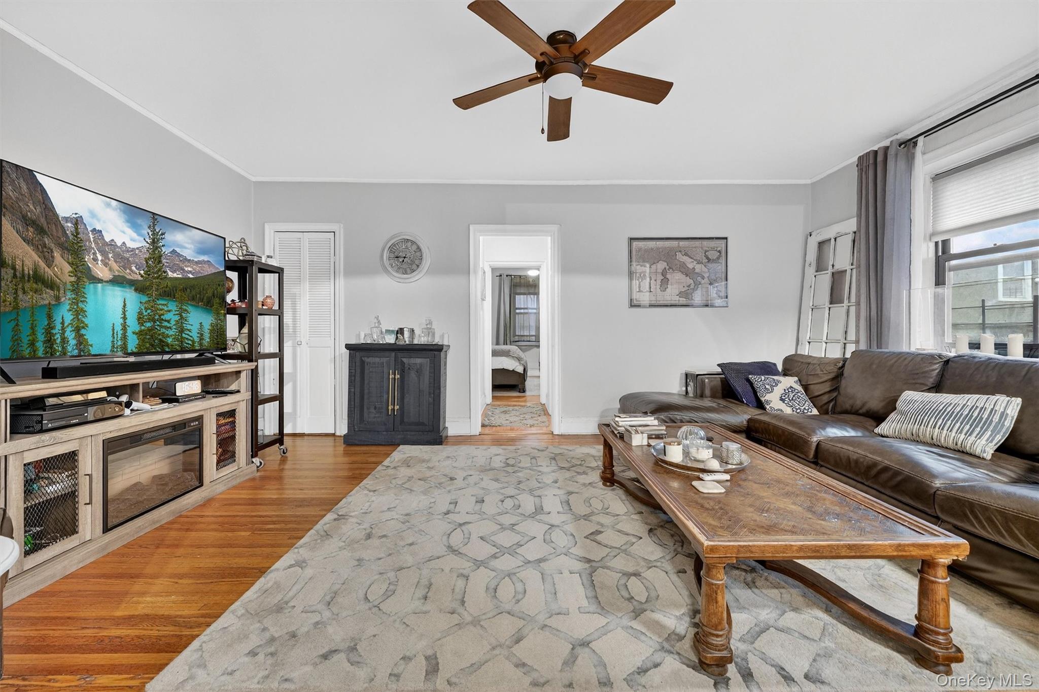 475 Bronx River Road, Unit 2D photo 8