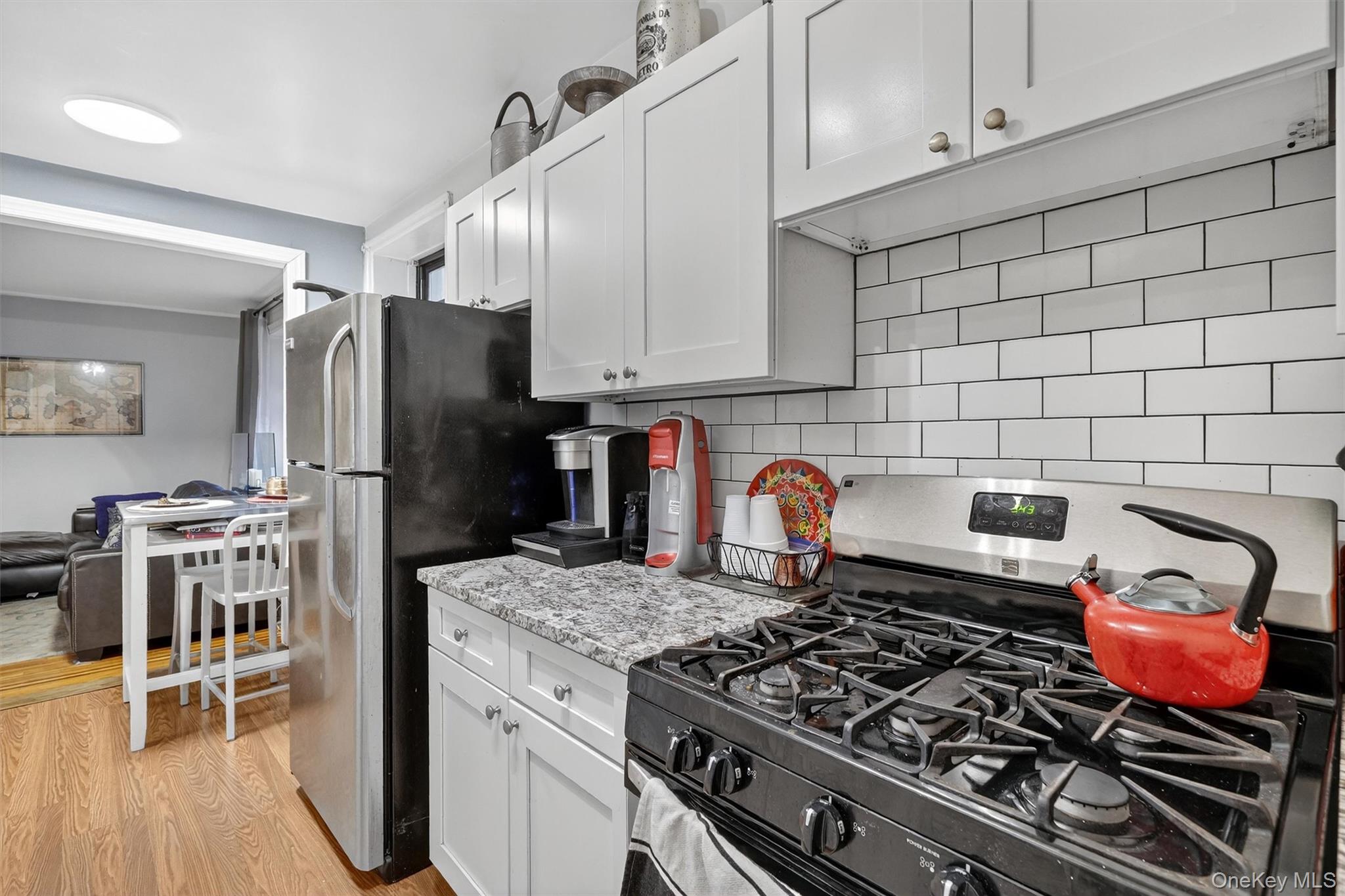 475 Bronx River Road, Unit 2D photo 3