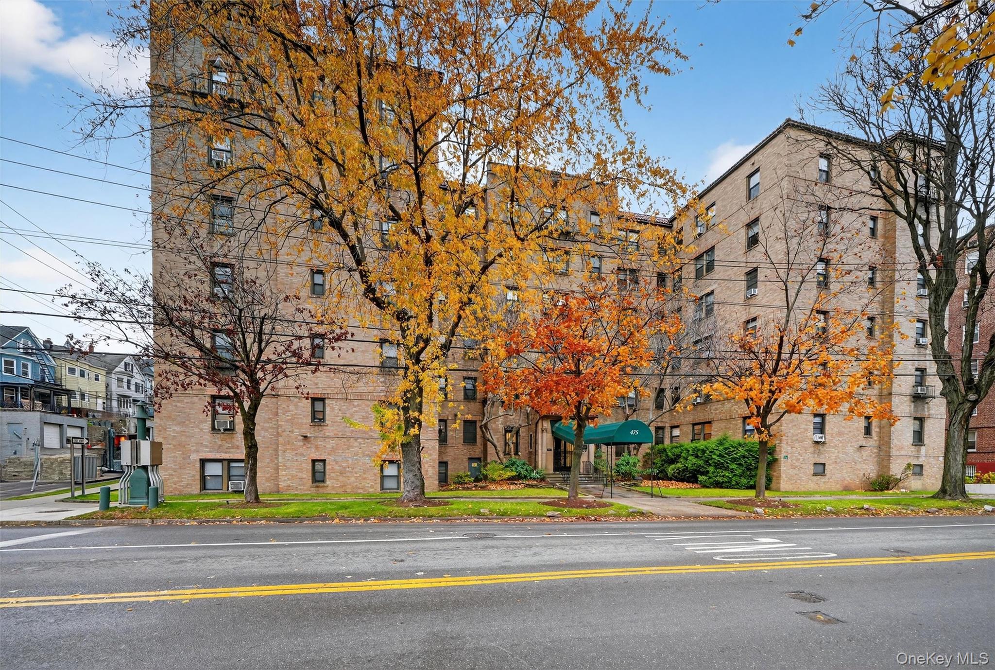 475 Bronx River Road, Unit 2D photo 5