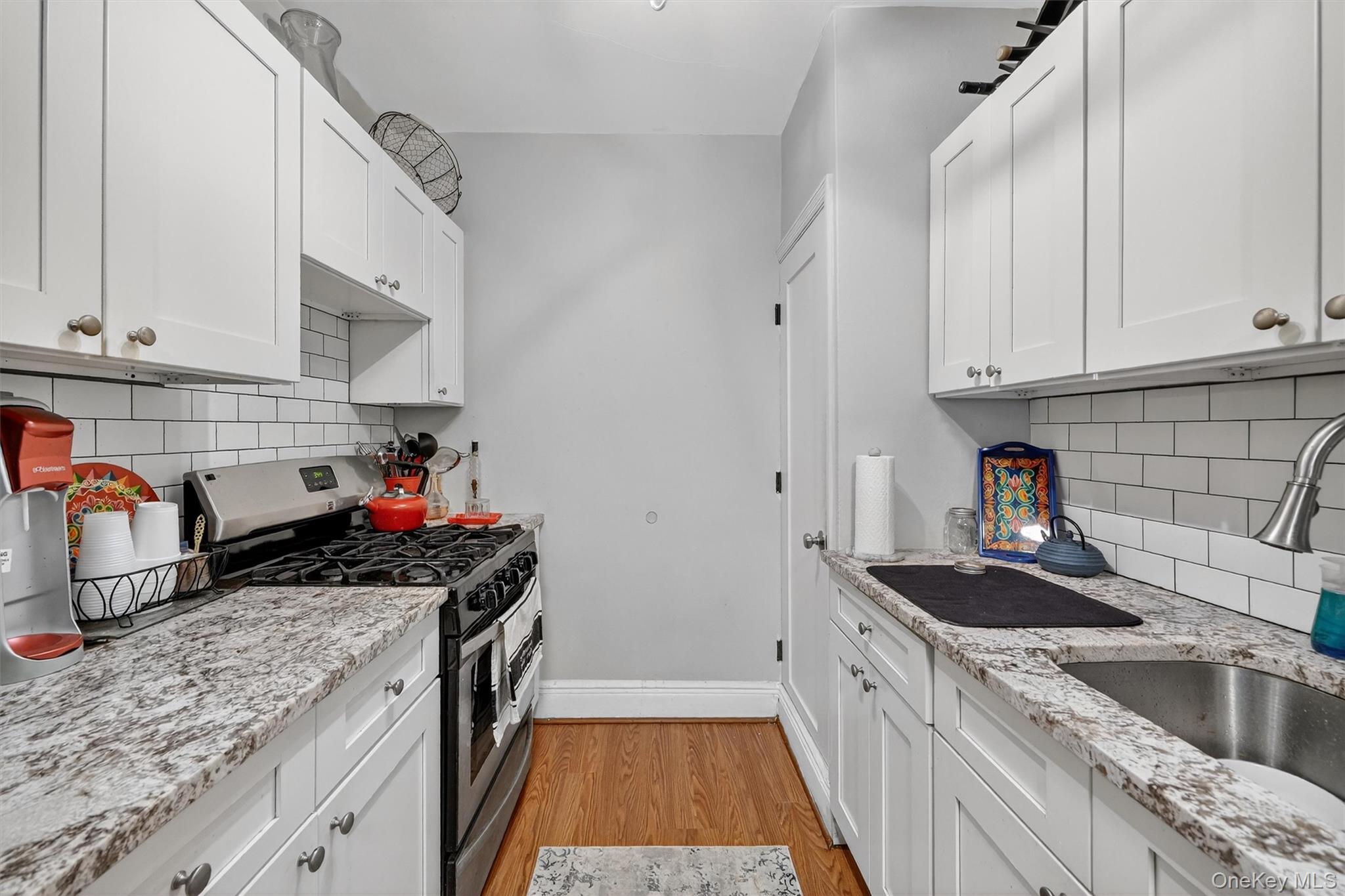 475 Bronx River Road, Unit 2D photo 19