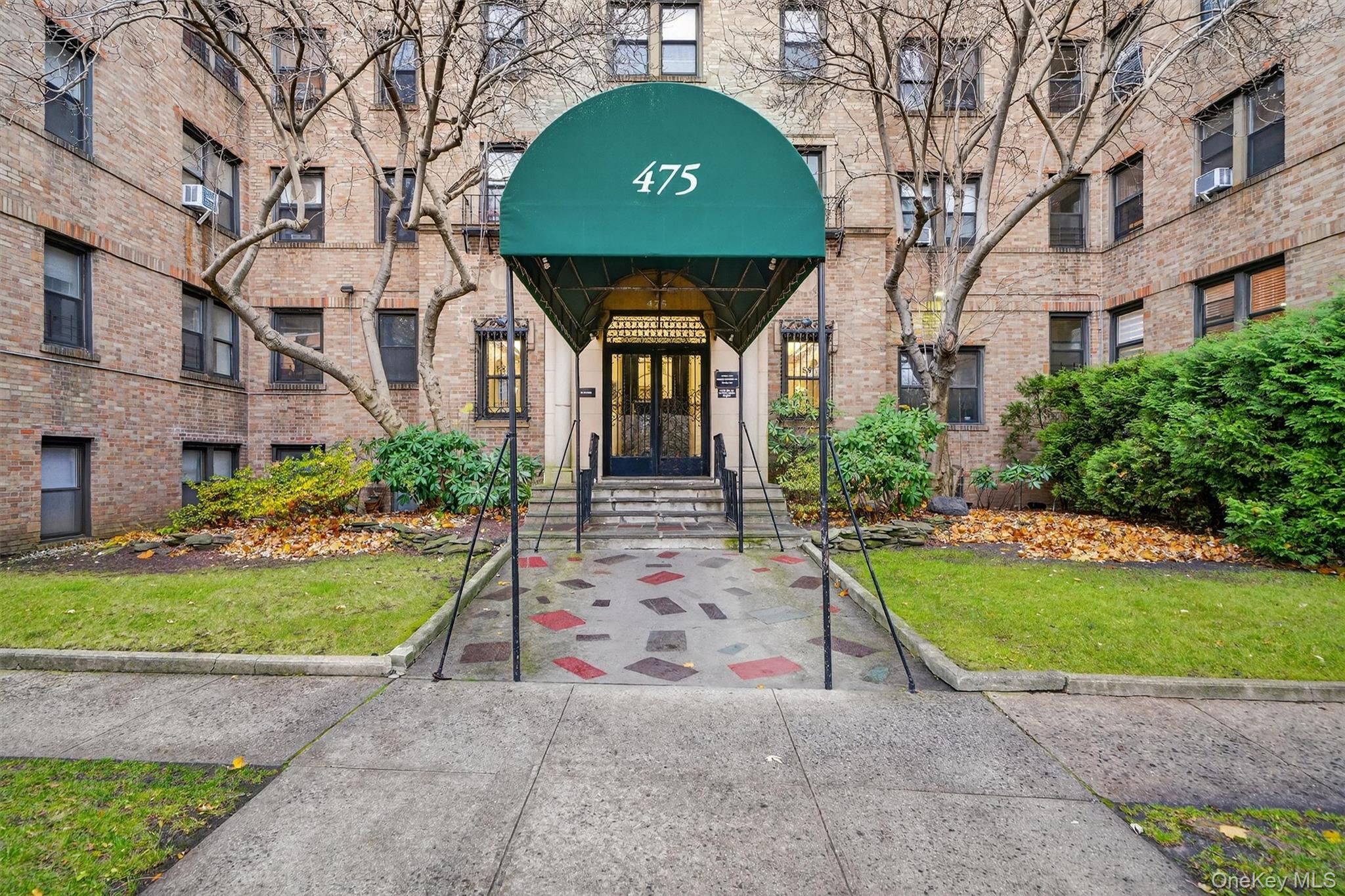 475 Bronx River Road, Unit 2D photo 4