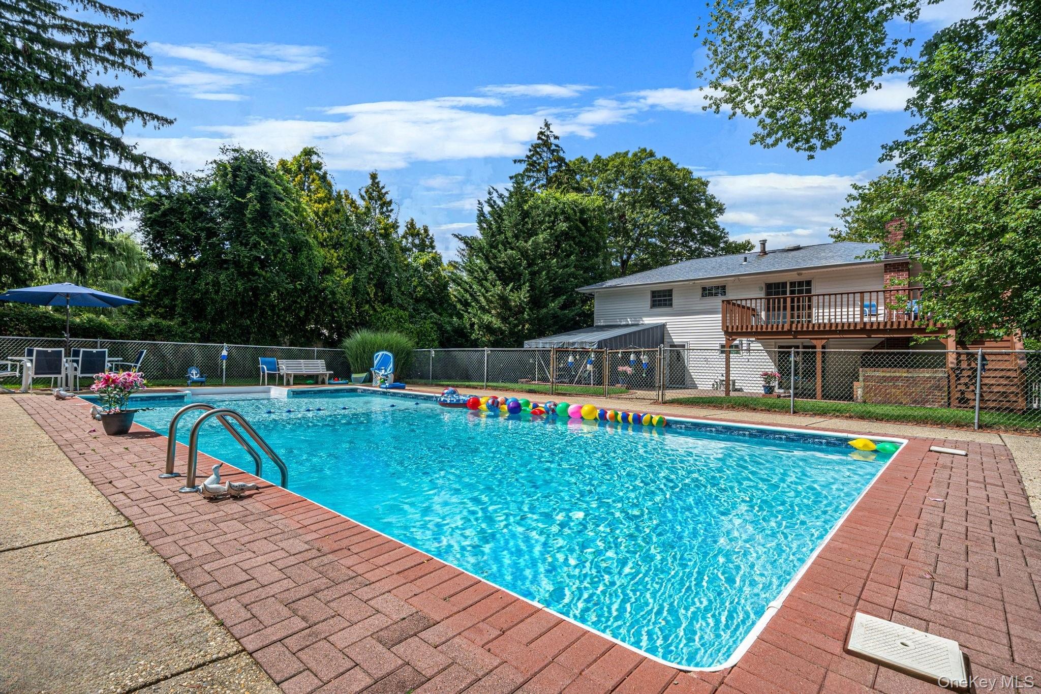 212 Cedrus Avenue – For Sale photo 29