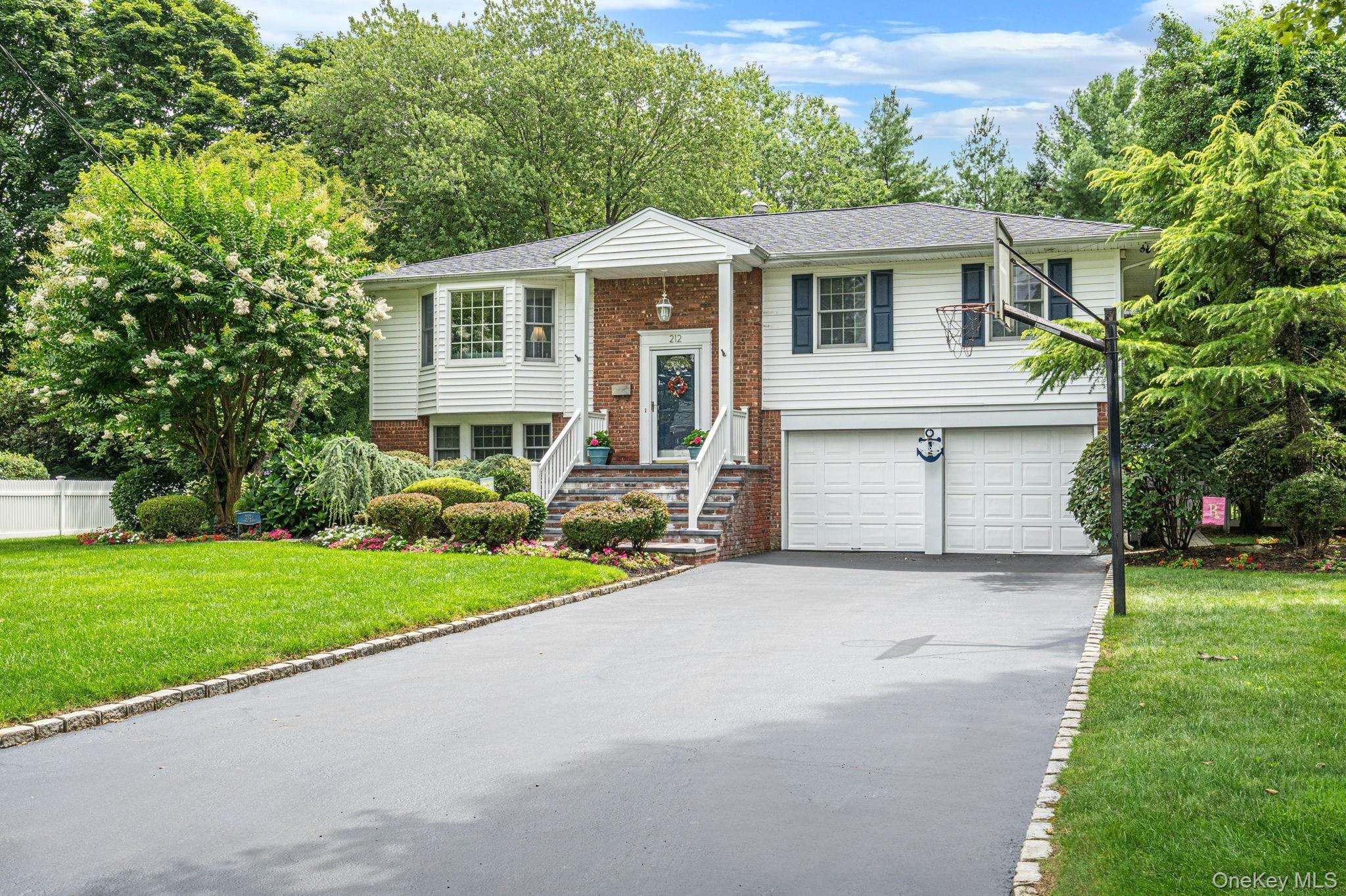 212 Cedrus Avenue – For Sale photo 4