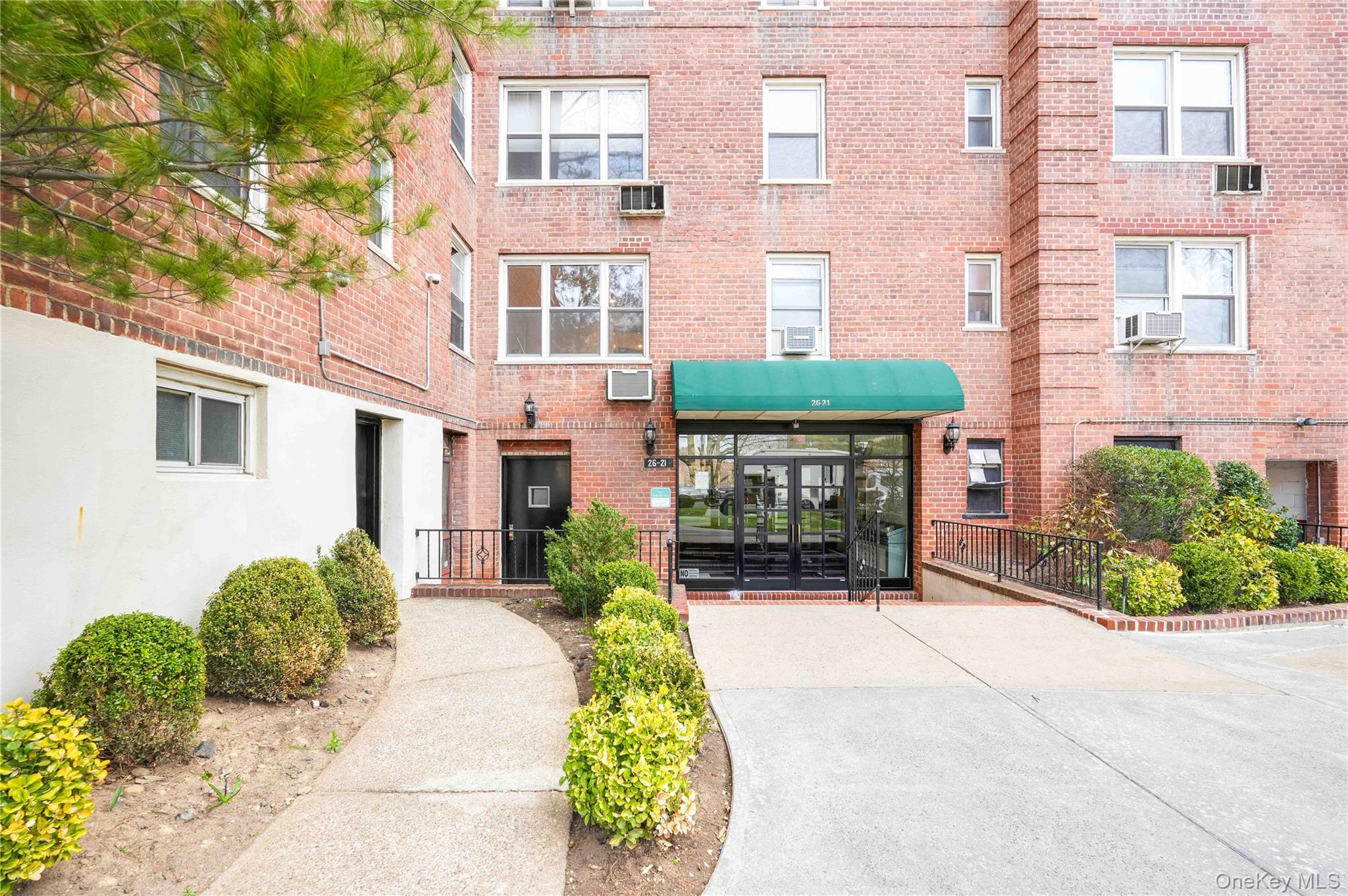 26-21 Union Street, Unit 4F photo 14