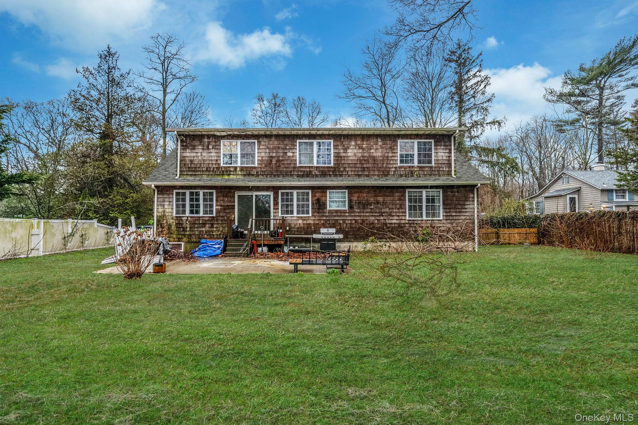 273 N Country Road – For Sale photo 6