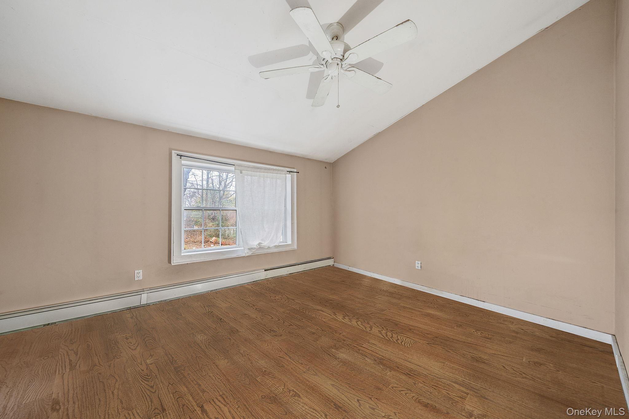 273 N Country Road – For Sale photo 20