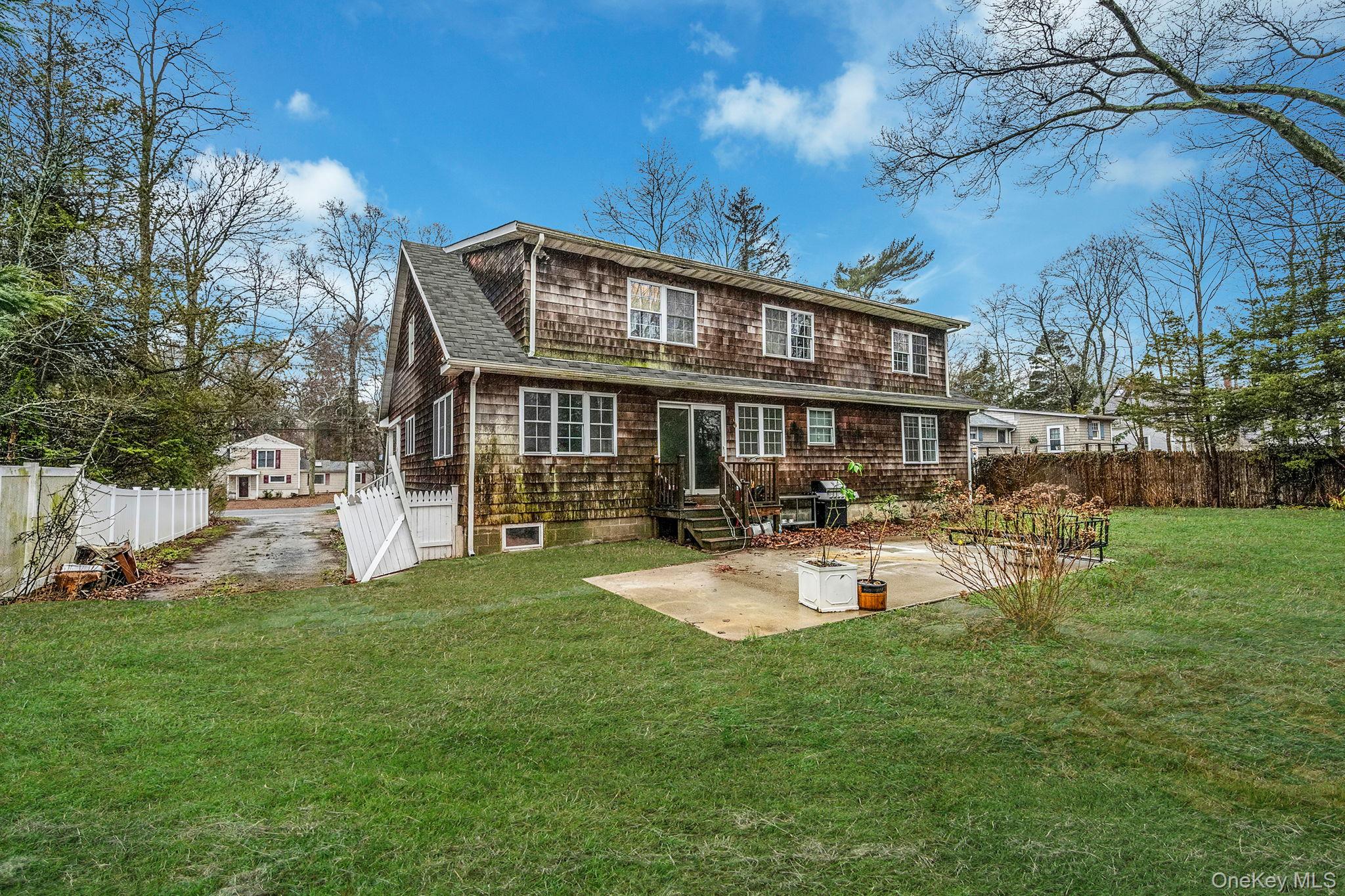 273 N Country Road – For Sale photo 5