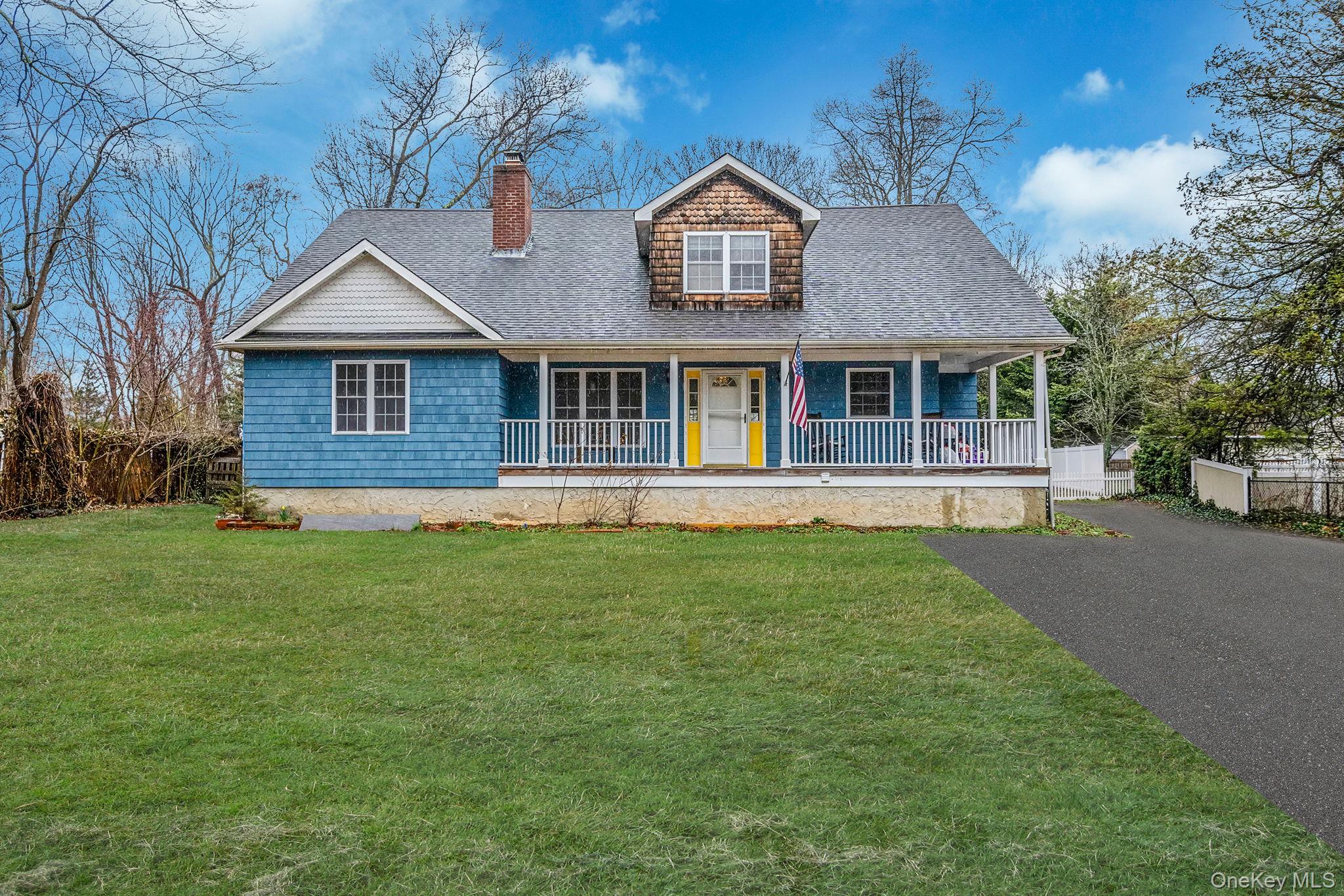 273 N Country Road – For Sale